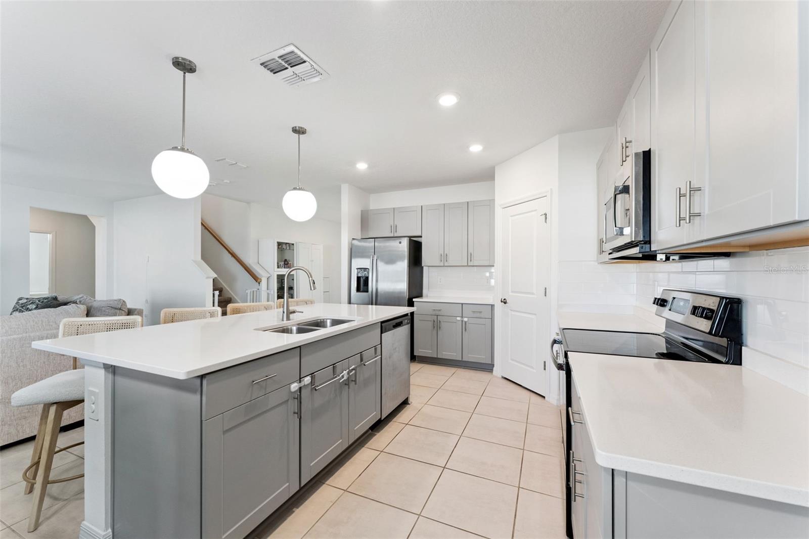 PARKSIDE AT ESTATES - Residential