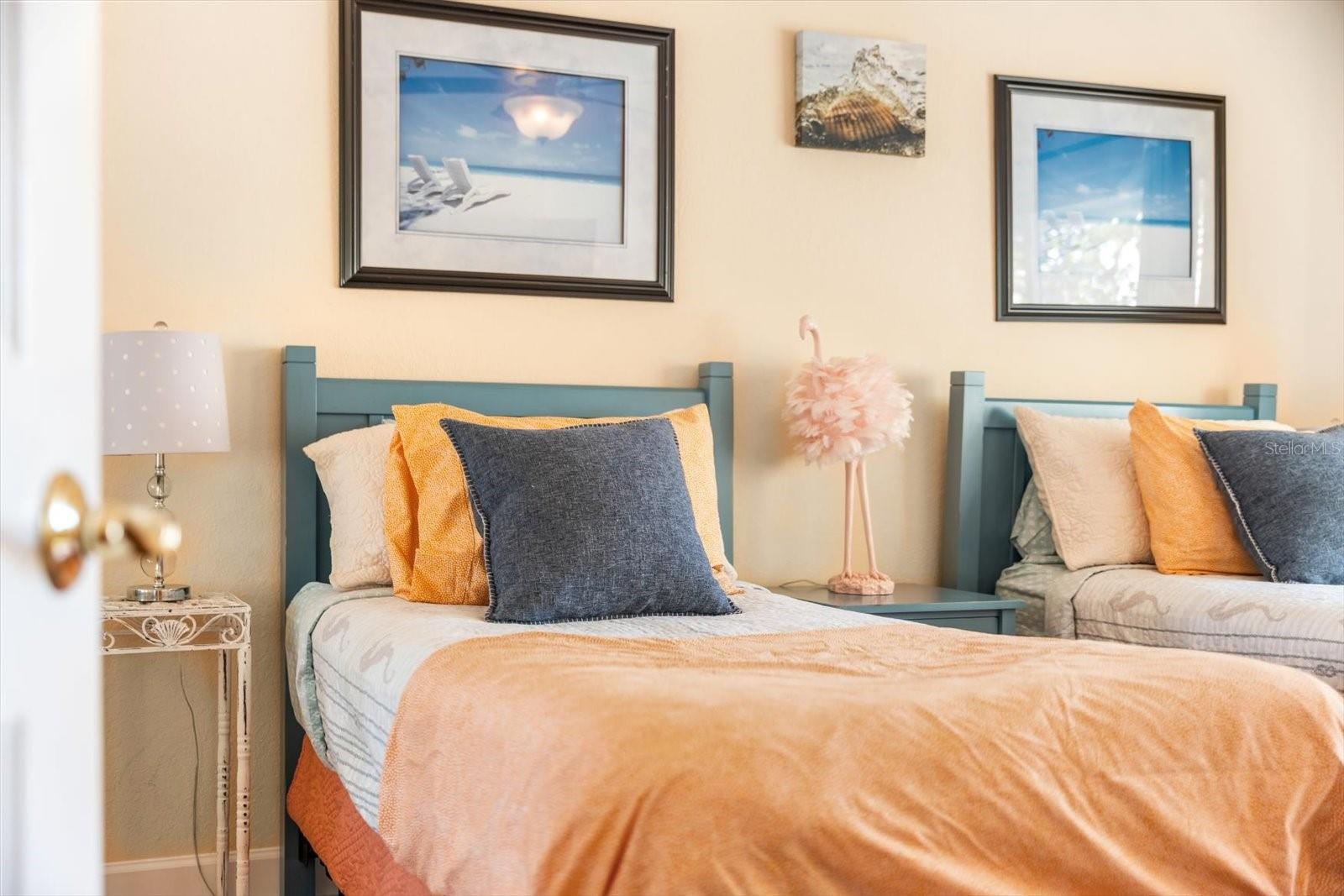 ISLAND REACH - Residential