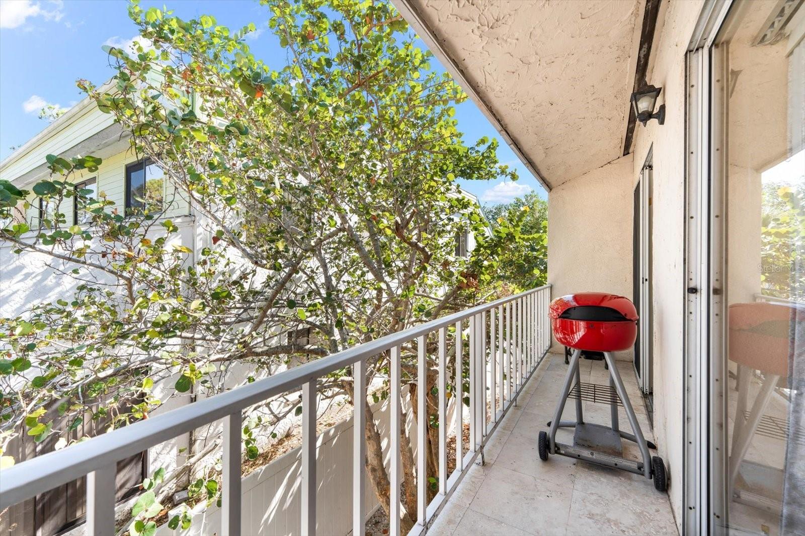 ISLAND REACH - Residential