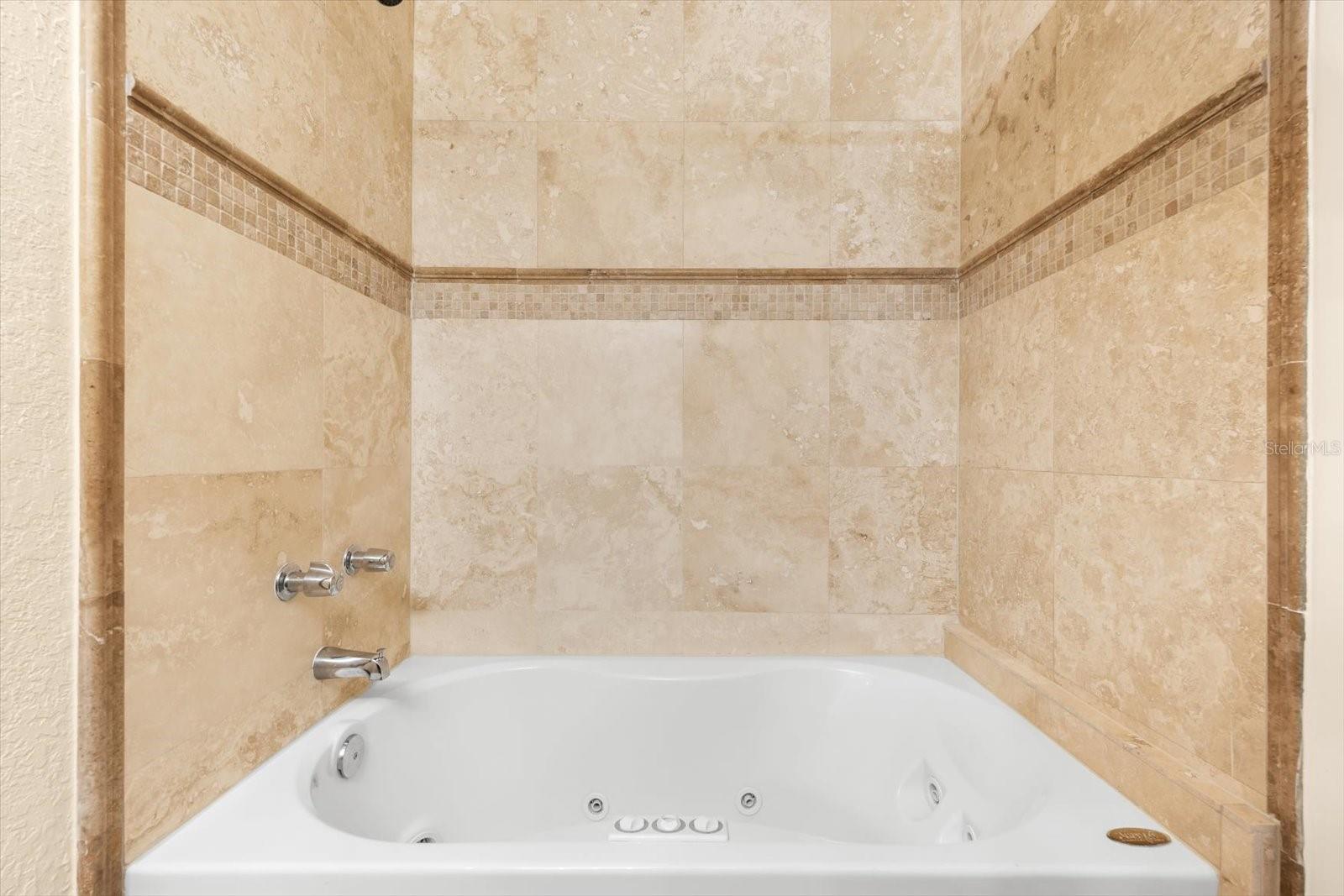 ISLAND REACH - Residential