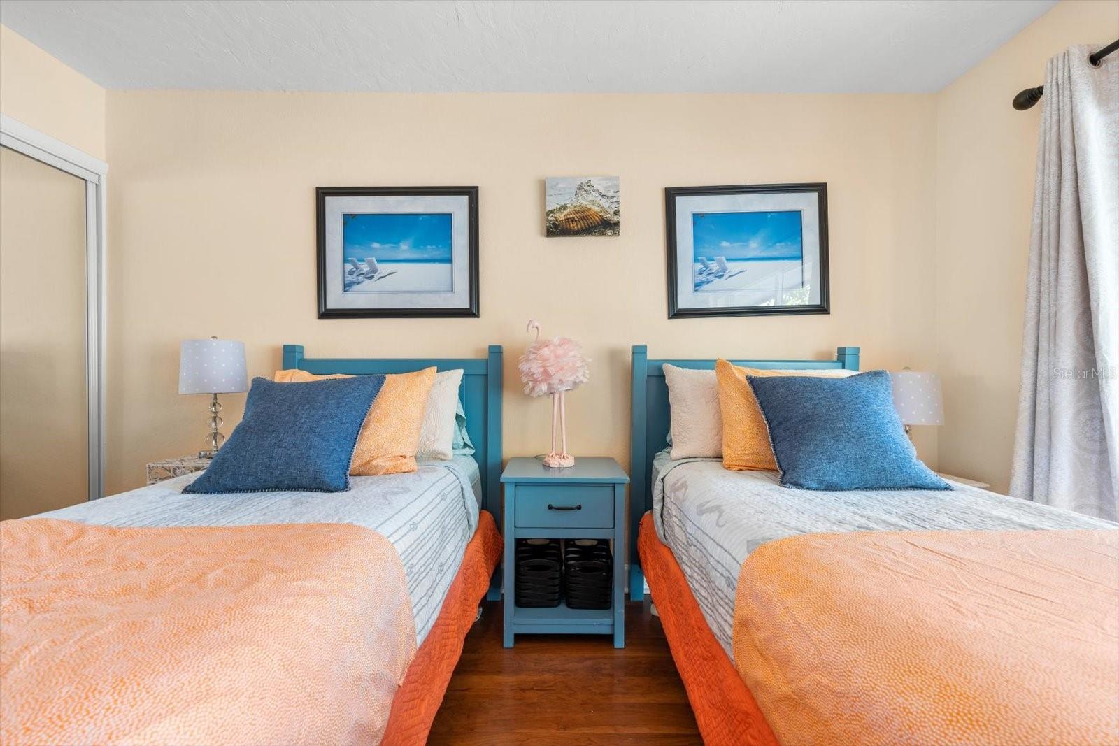 ISLAND REACH - Residential