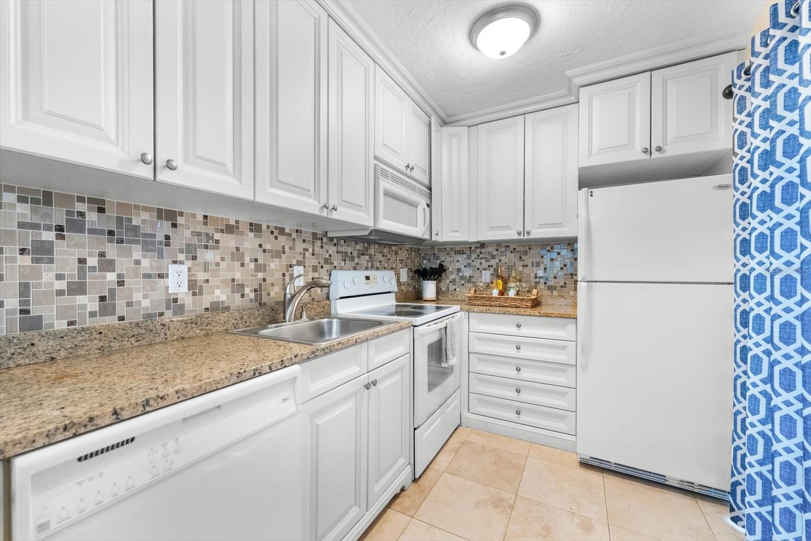 ISLAND REACH - Residential