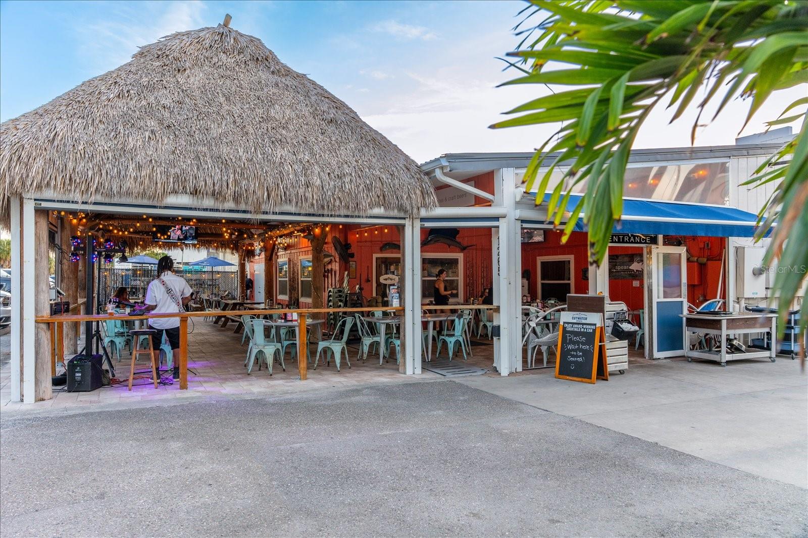 ISLAND REACH - Residential