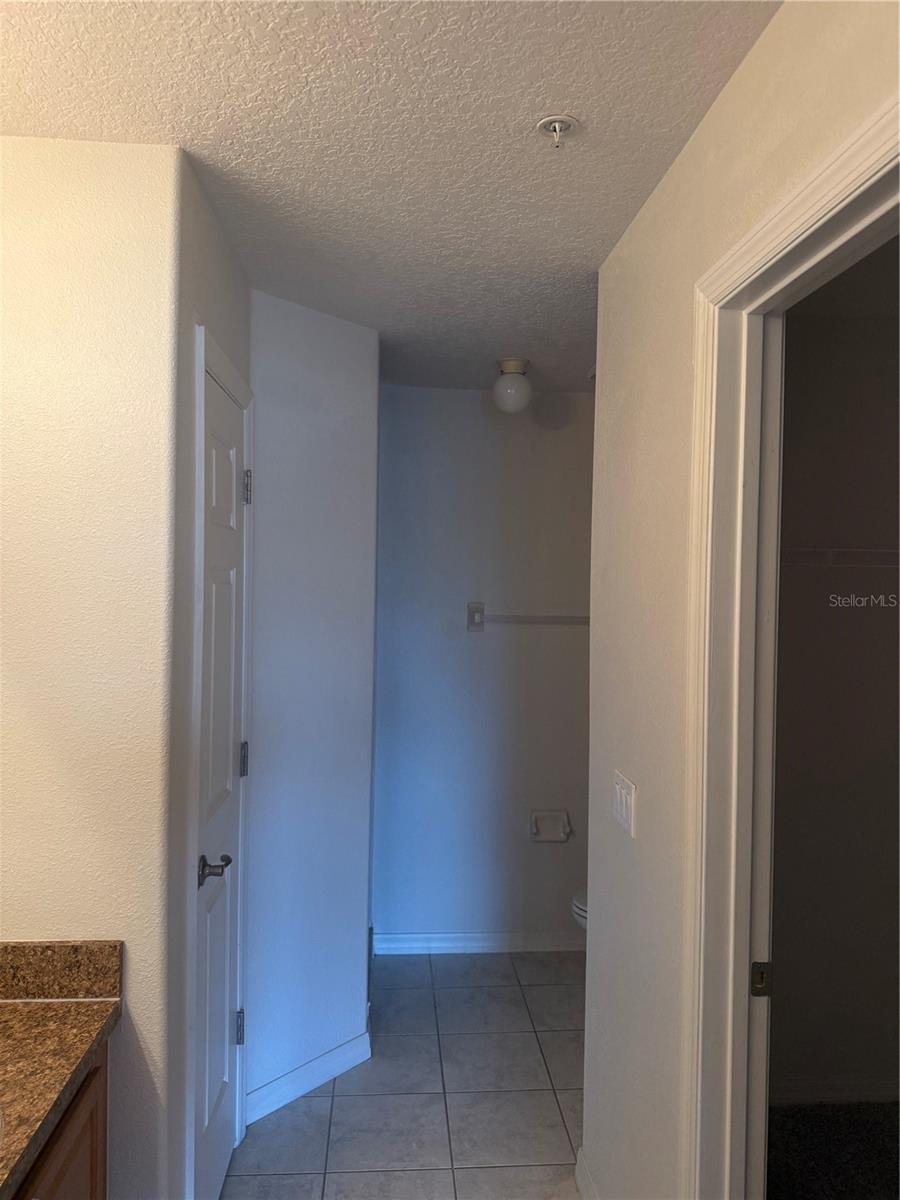 BARTON COURT - Residential Lease