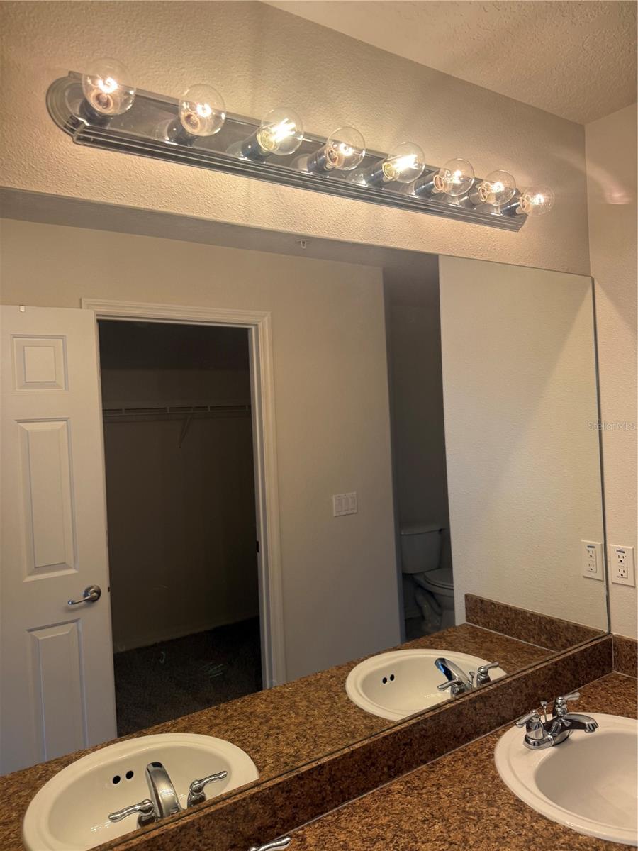 BARTON COURT - Residential Lease