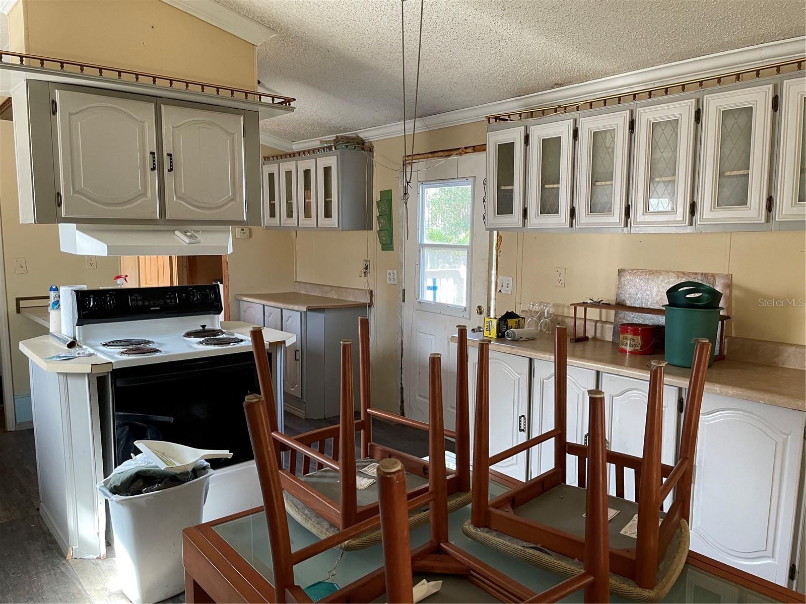 SIMMONS LAKE MANOR - Residential