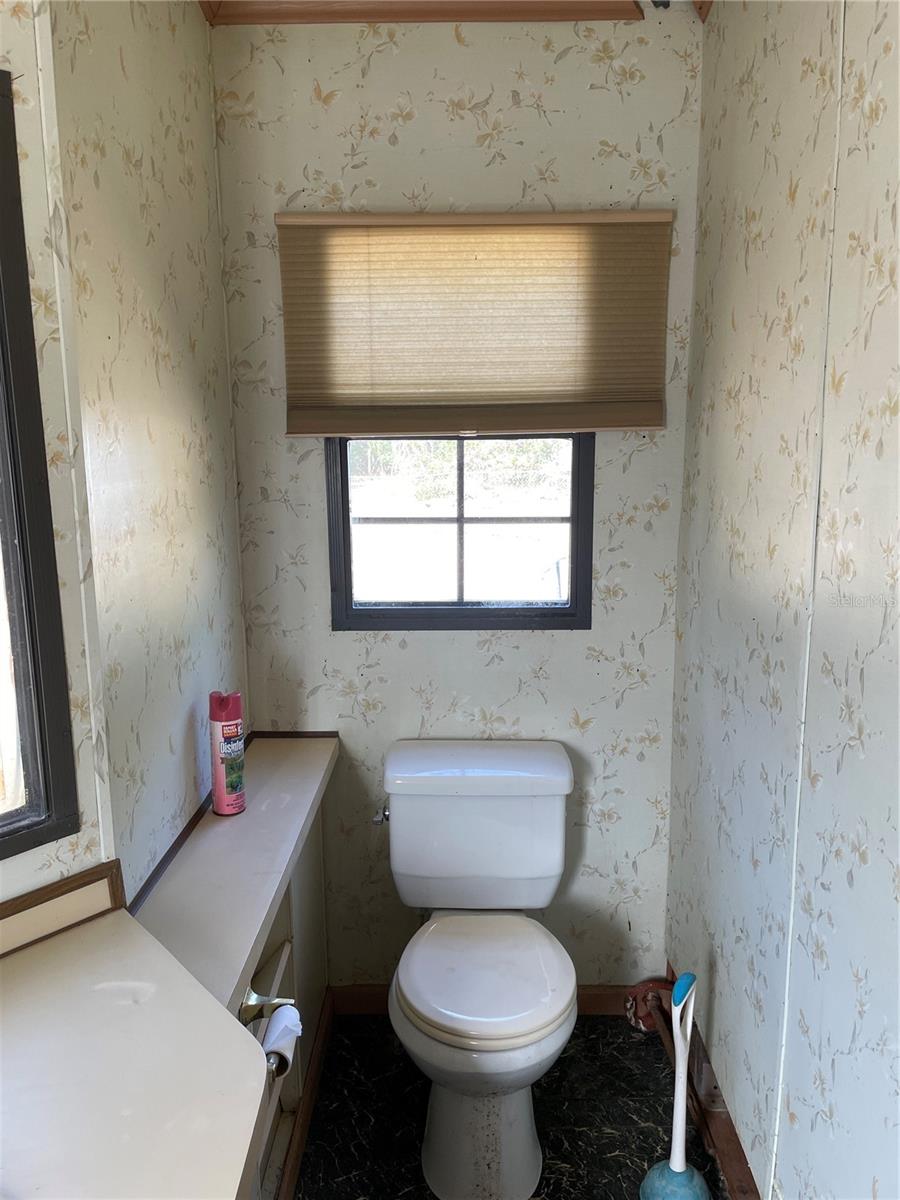 SIMMONS LAKE MANOR - Residential