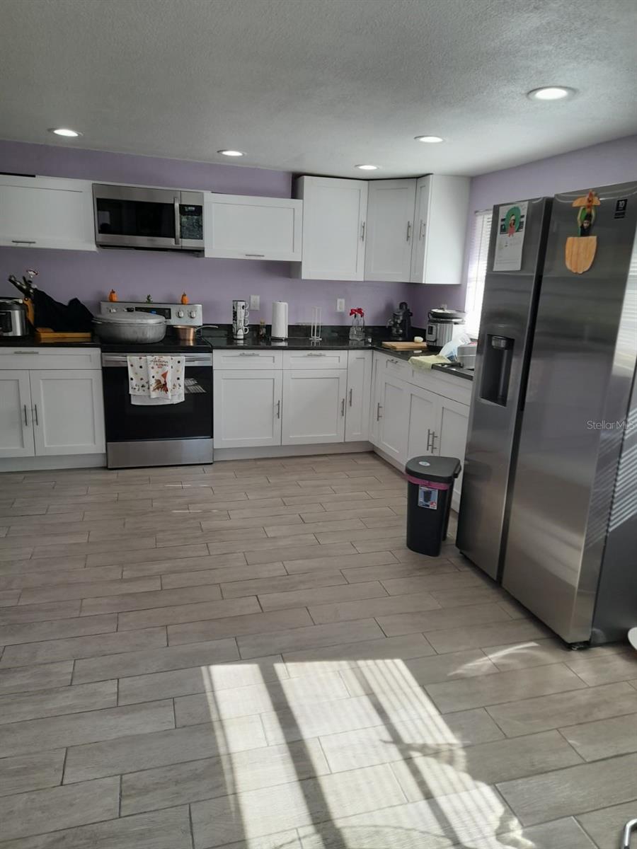 MOON LAKE ESTATES - Residential