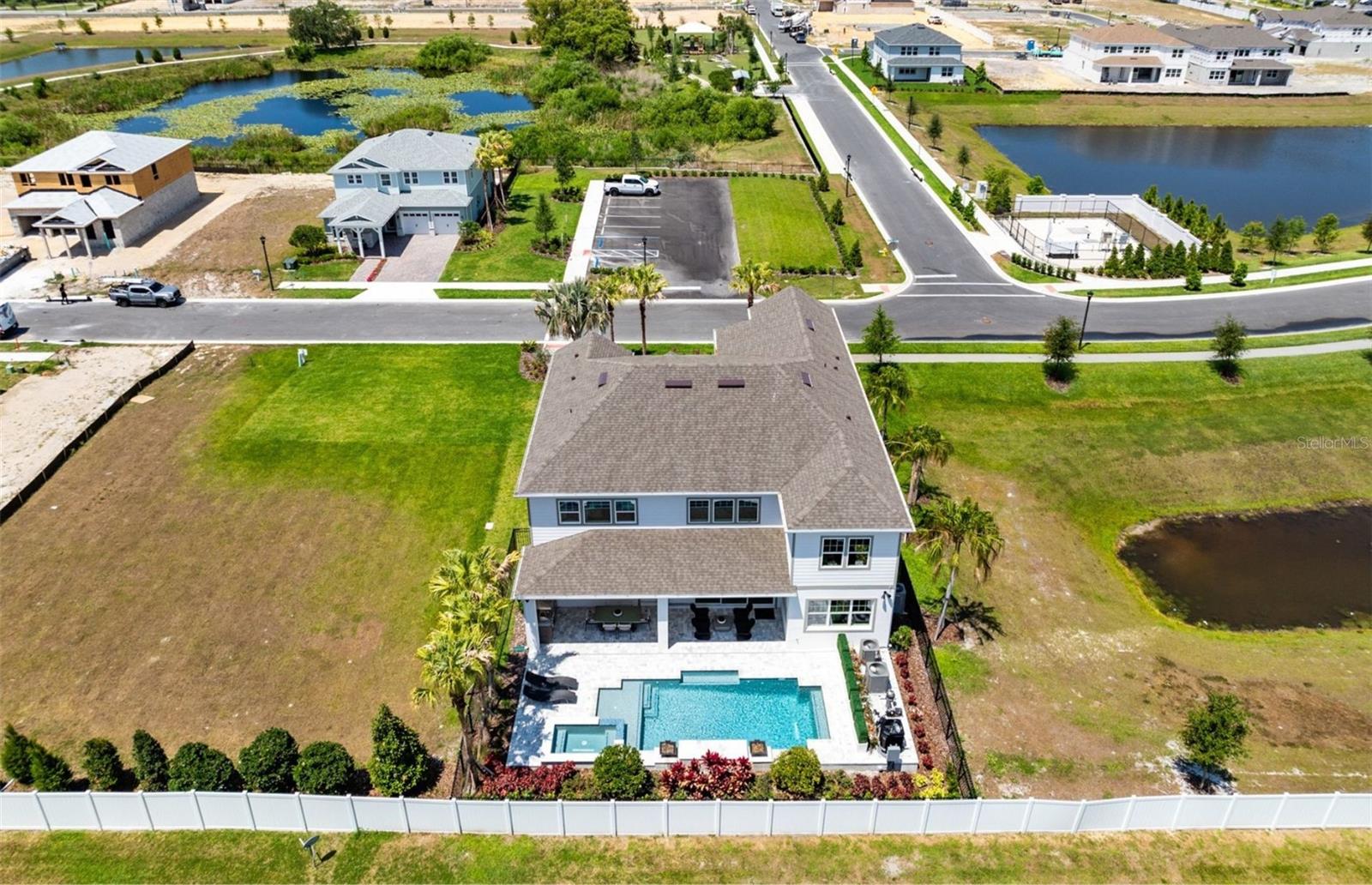 WINTER GROVE - Residential