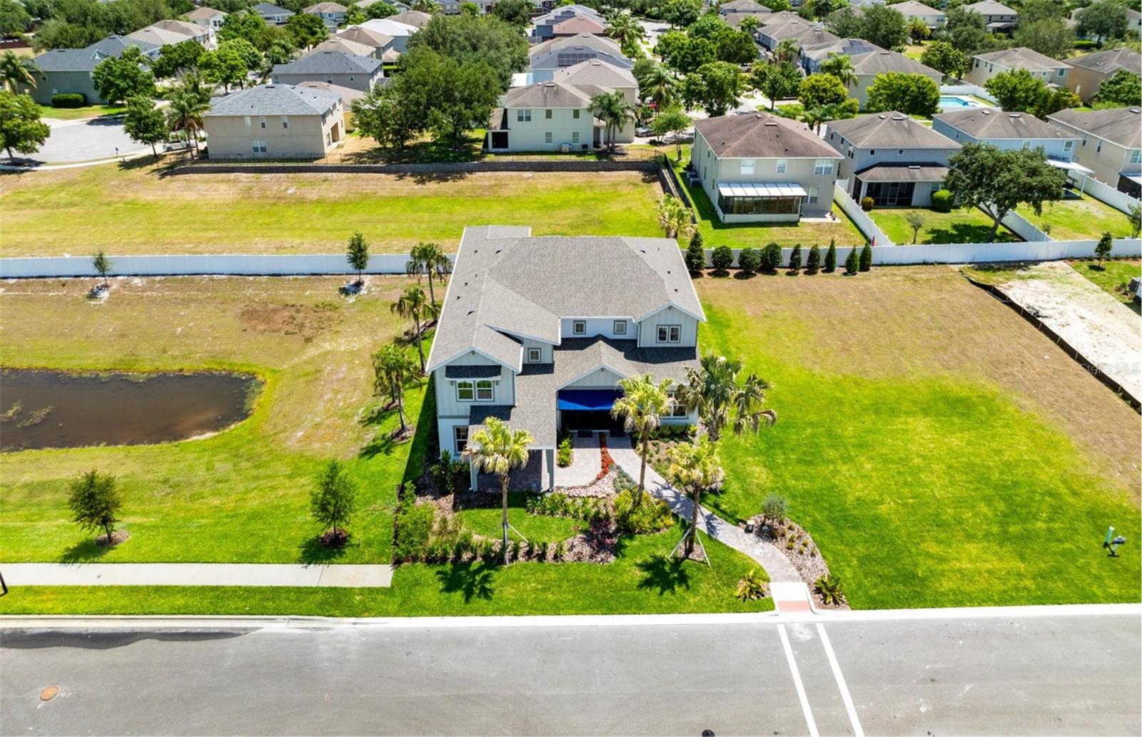 WINTER GROVE - Residential