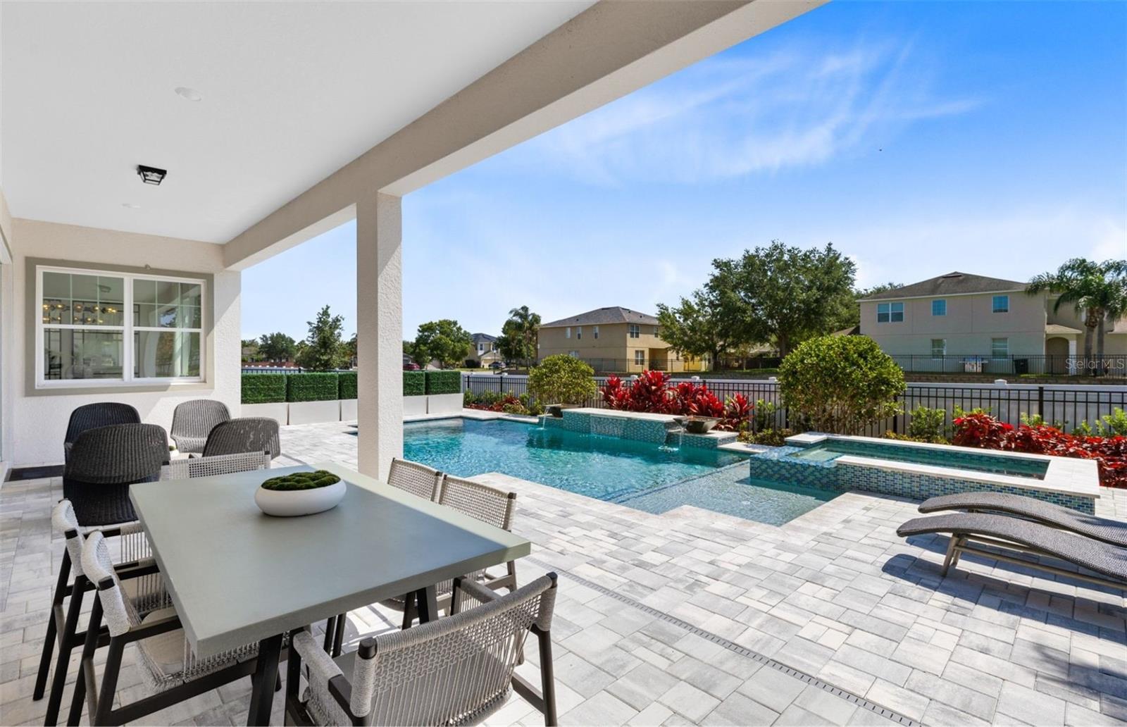 WINTER GROVE - Residential