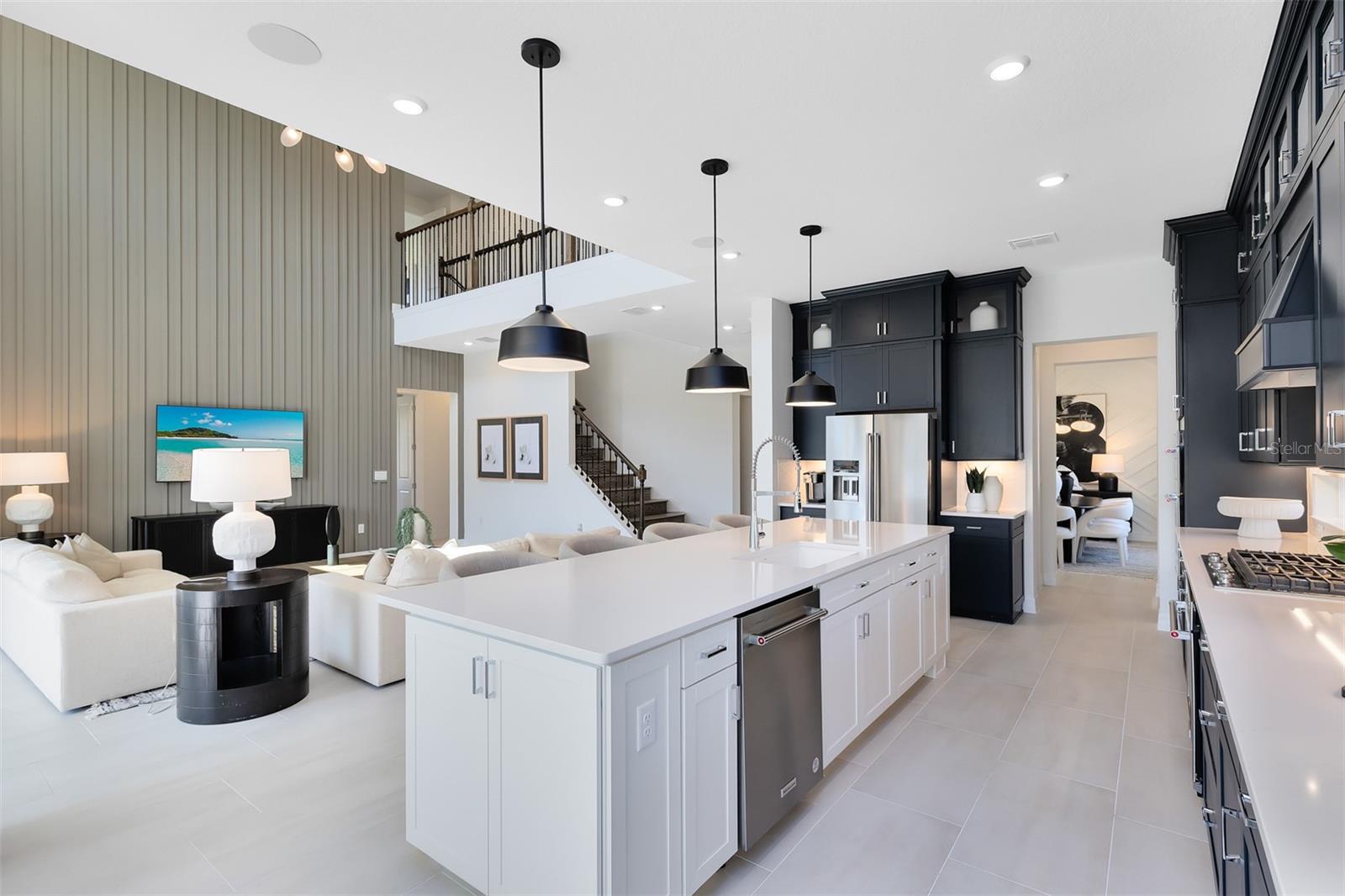 WINTER GROVE - Residential