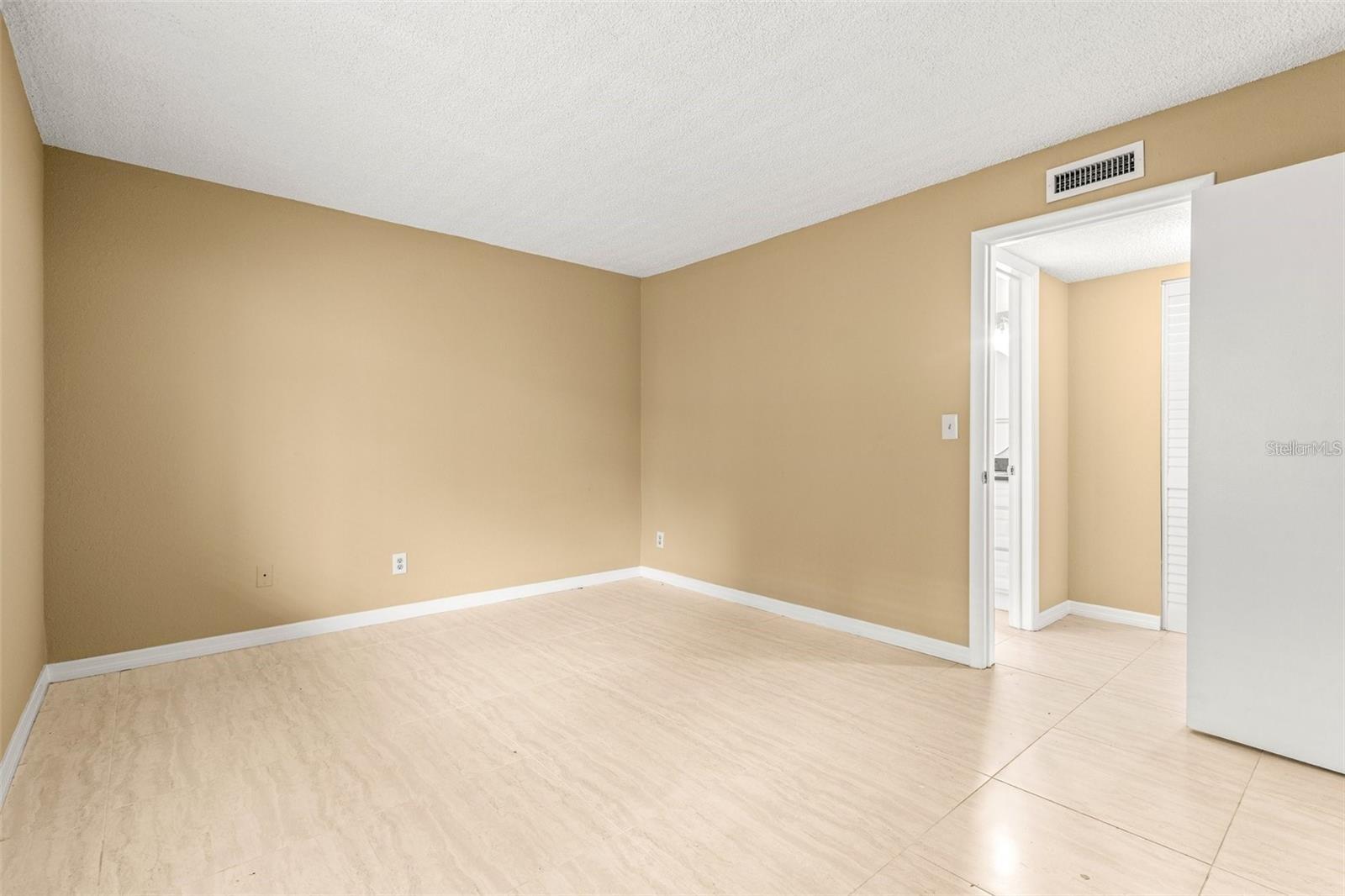 PLACE 01 A CONDO - Residential