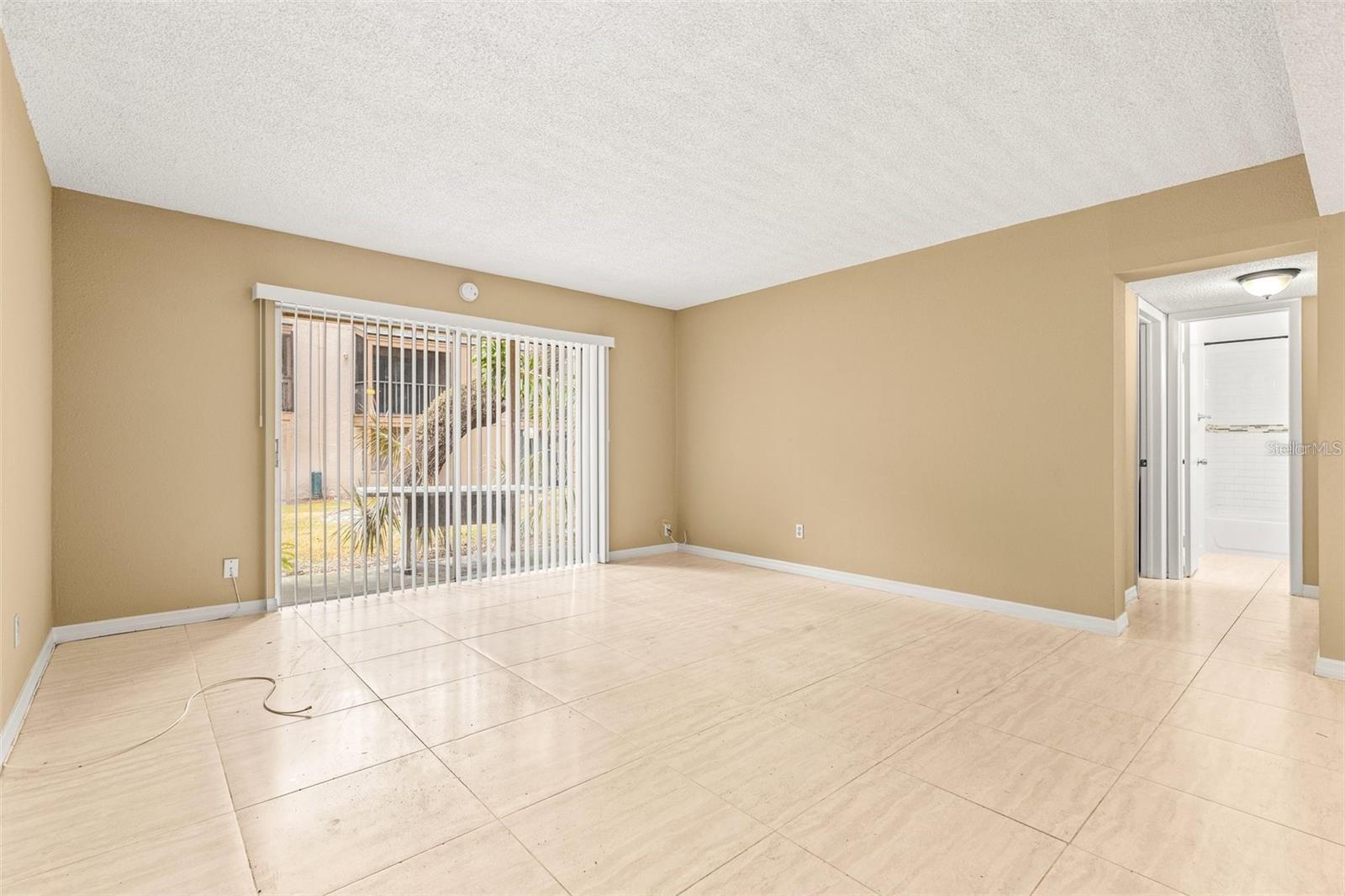 PLACE 01 A CONDO - Residential