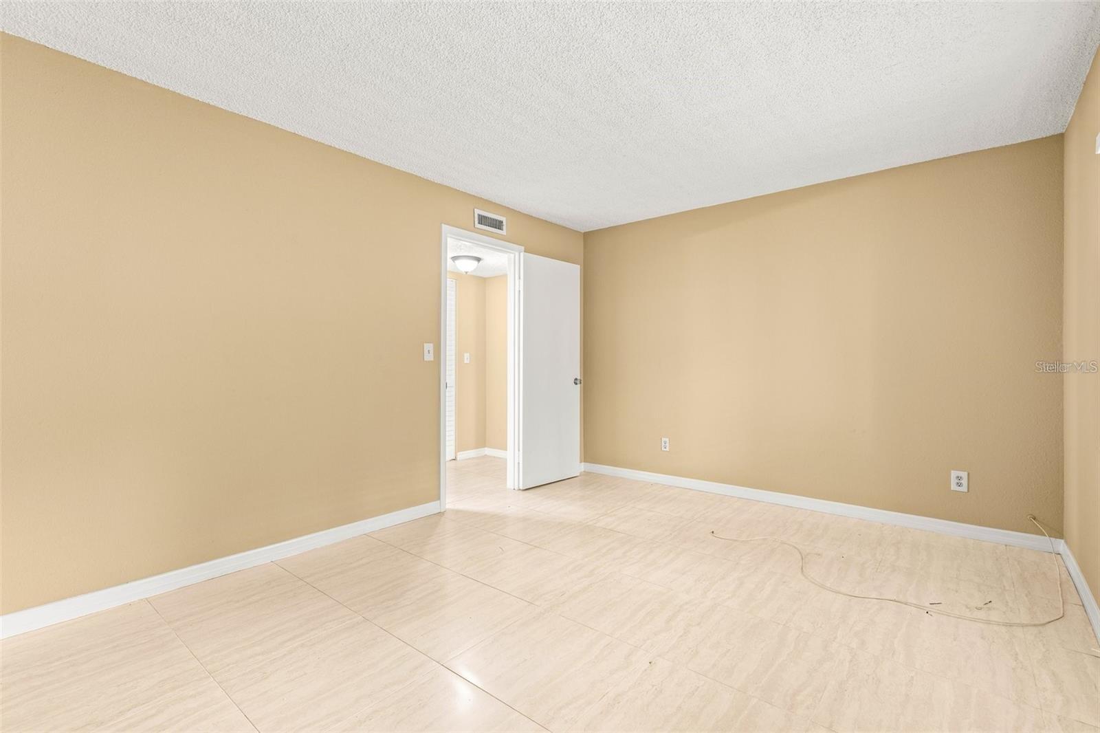 PLACE 01 A CONDO - Residential