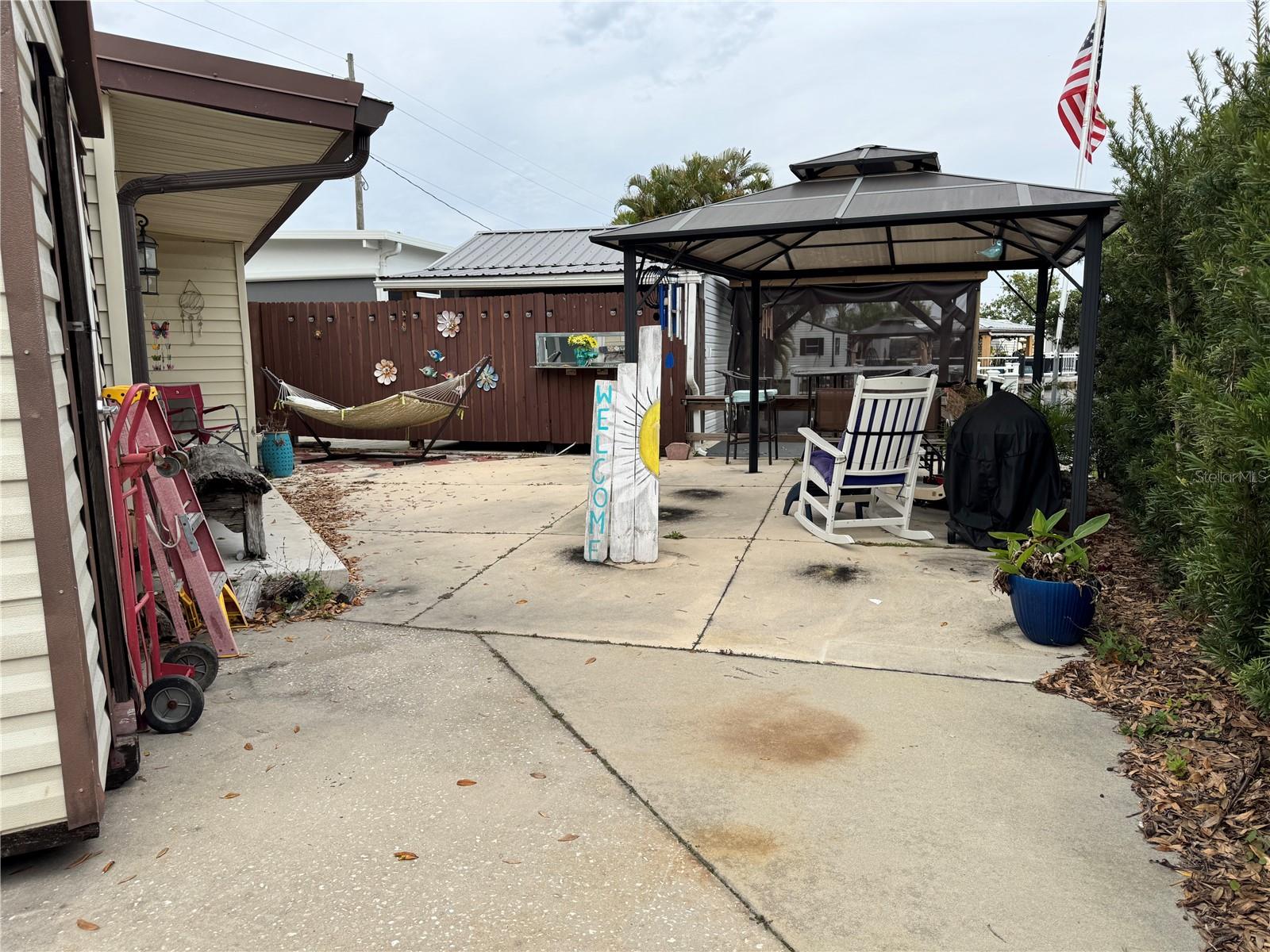 SHELTER COVE - Residential