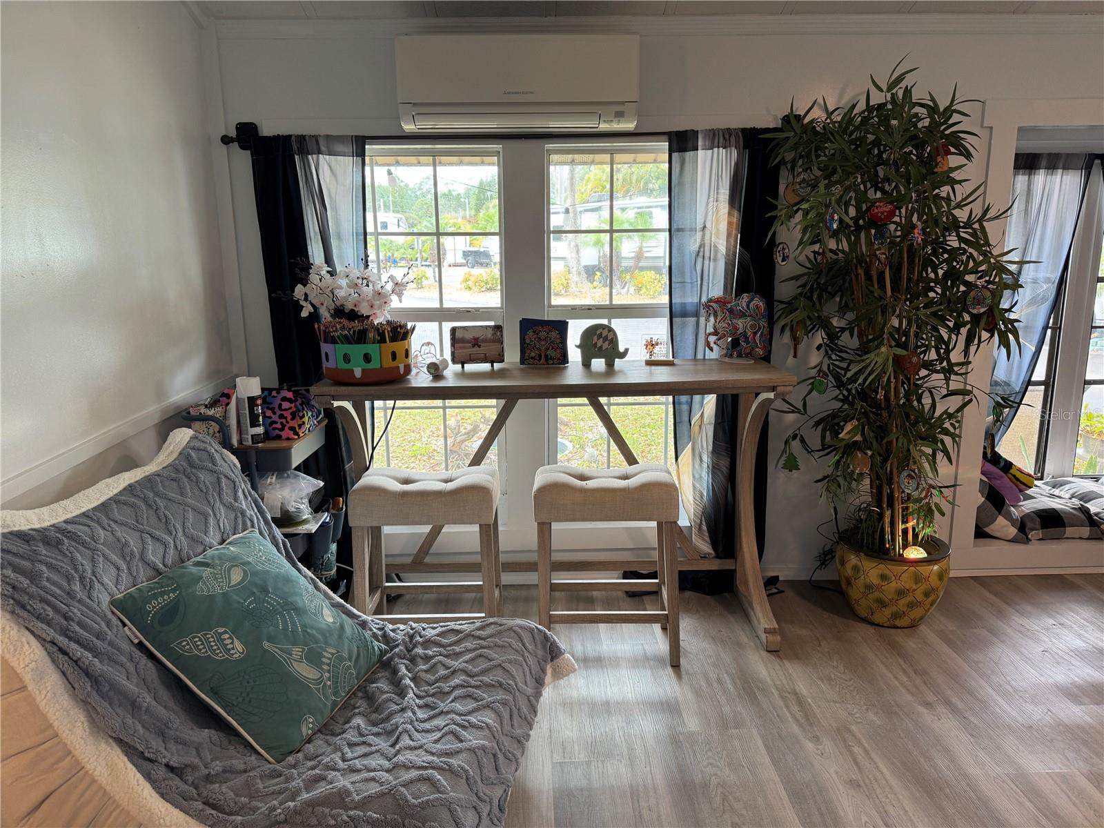 SHELTER COVE - Residential