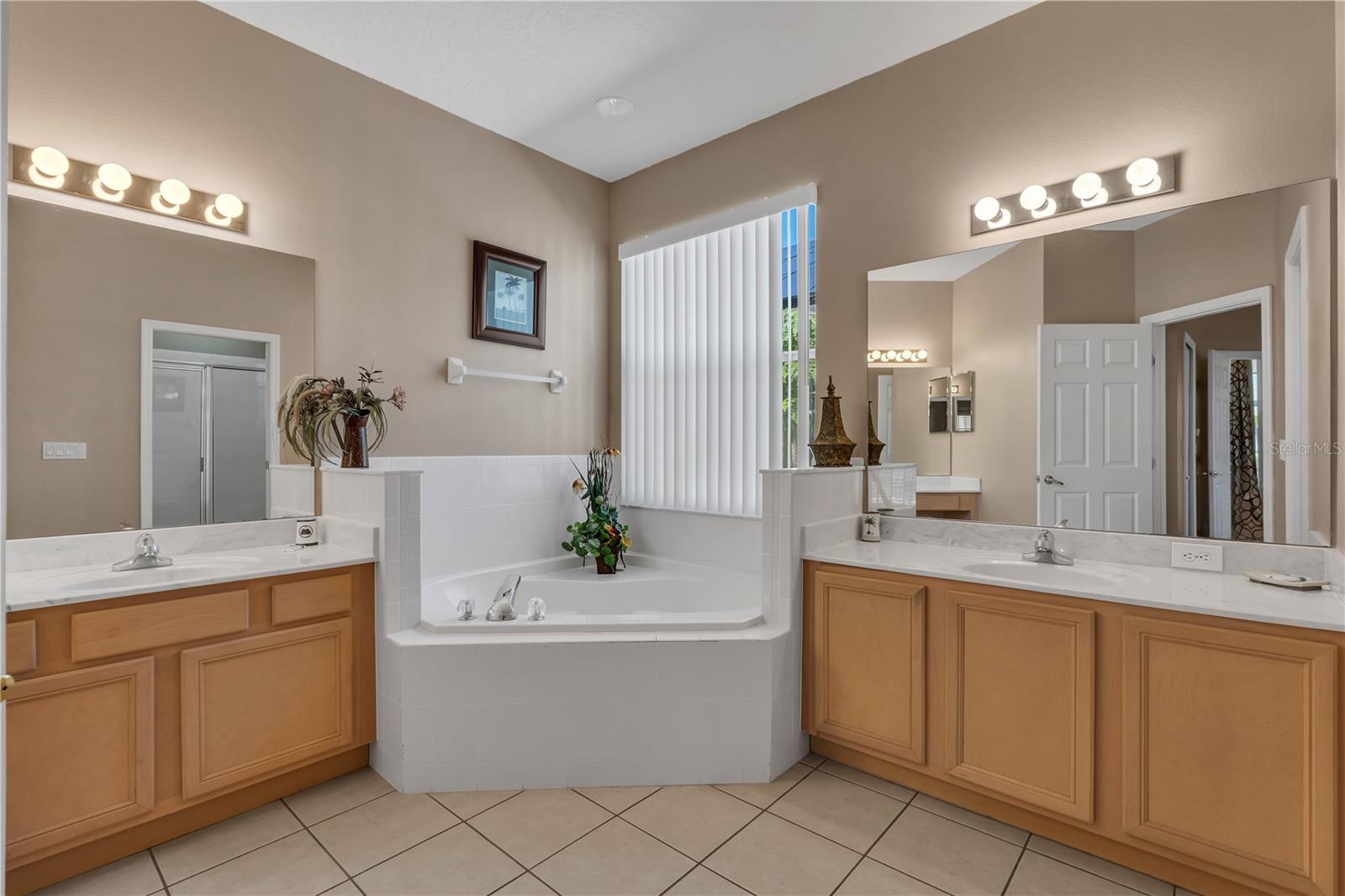 CALABAY PARC AT TOWER LAKE - Residential