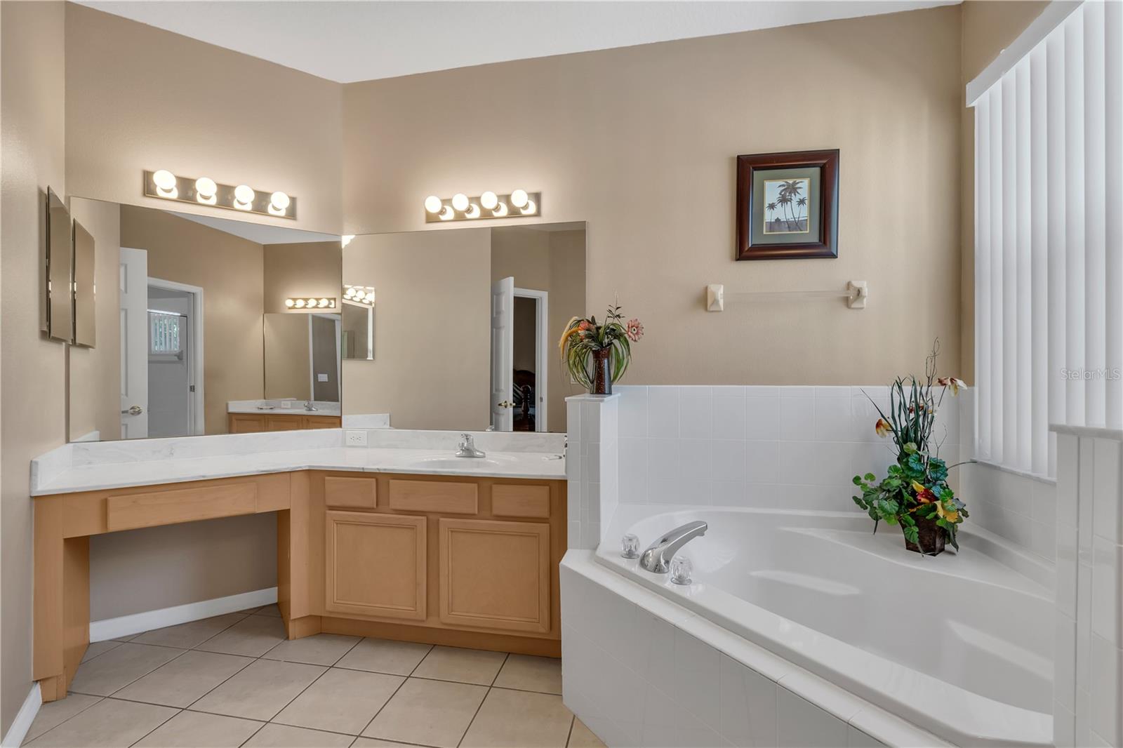 CALABAY PARC AT TOWER LAKE - Residential