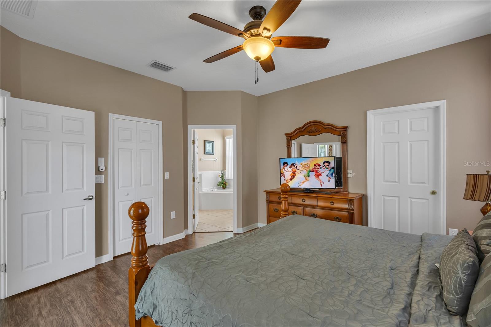 CALABAY PARC AT TOWER LAKE - Residential