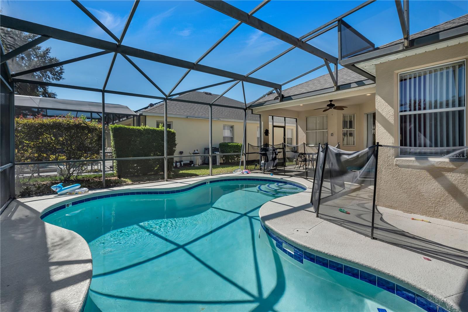 CALABAY PARC AT TOWER LAKE - Residential