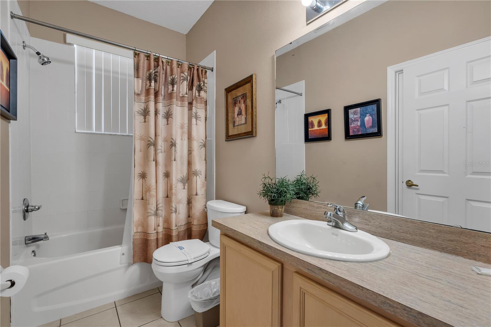 CALABAY PARC AT TOWER LAKE - Residential