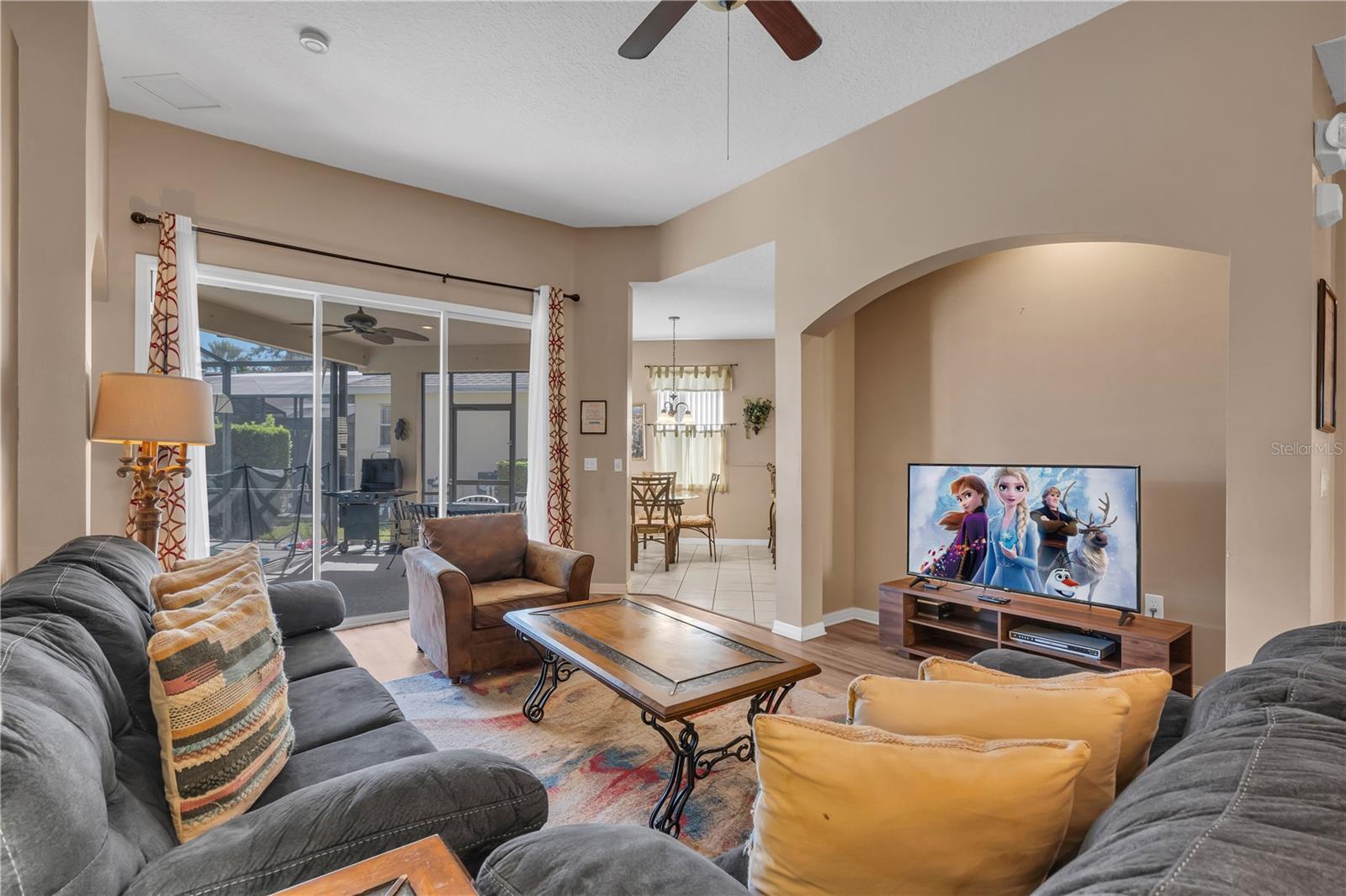 CALABAY PARC AT TOWER LAKE - Residential