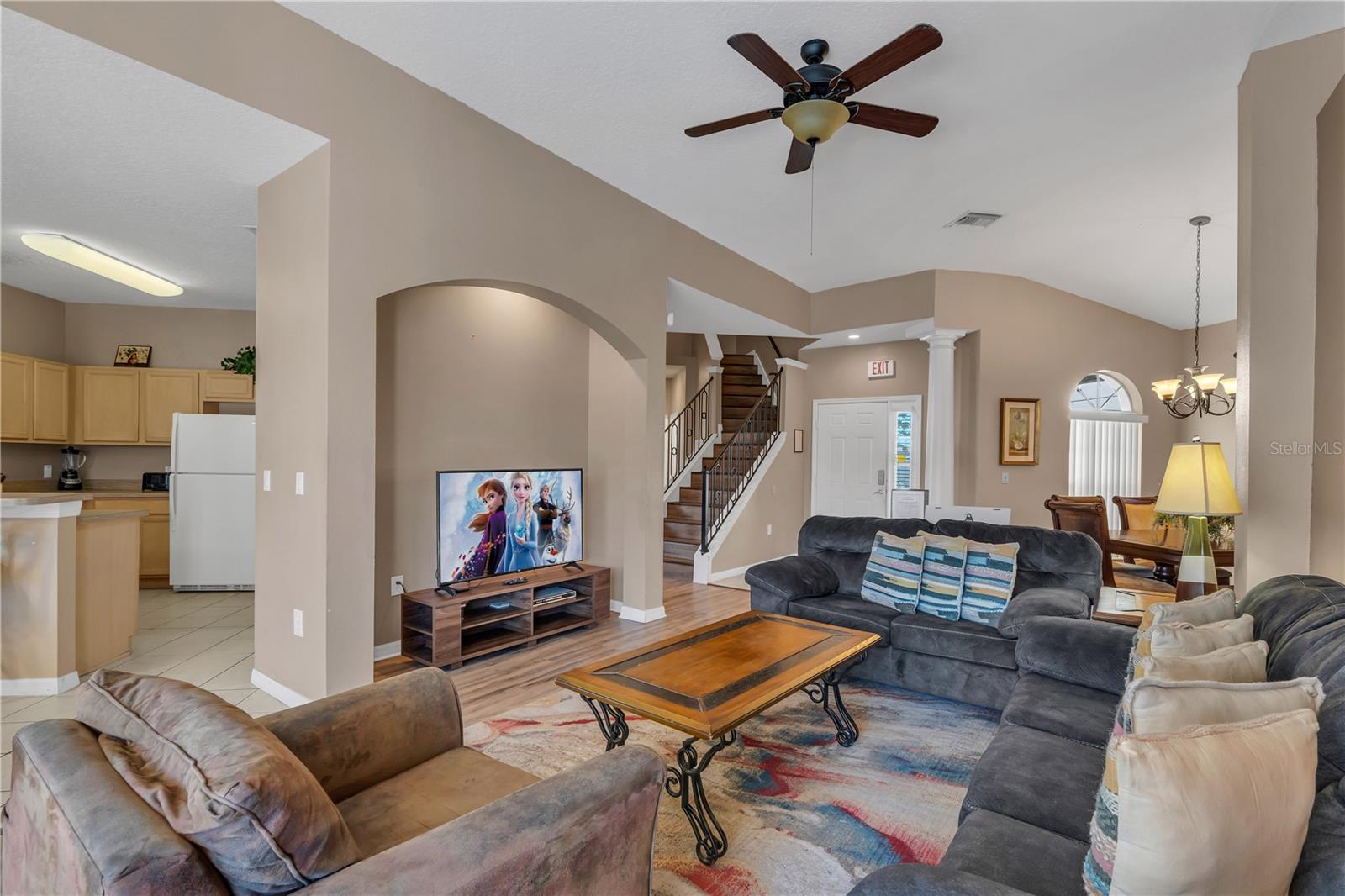 CALABAY PARC AT TOWER LAKE - Residential