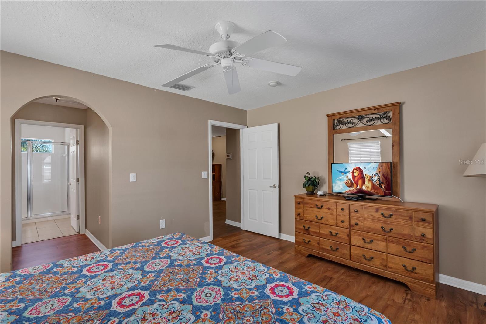 CALABAY PARC AT TOWER LAKE - Residential