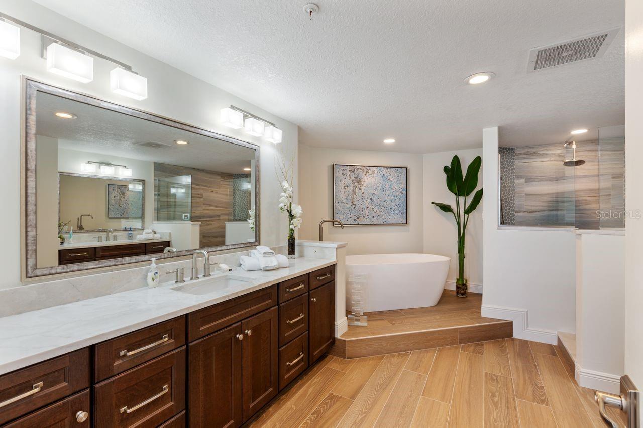 Kingston Tower Condo - Residential