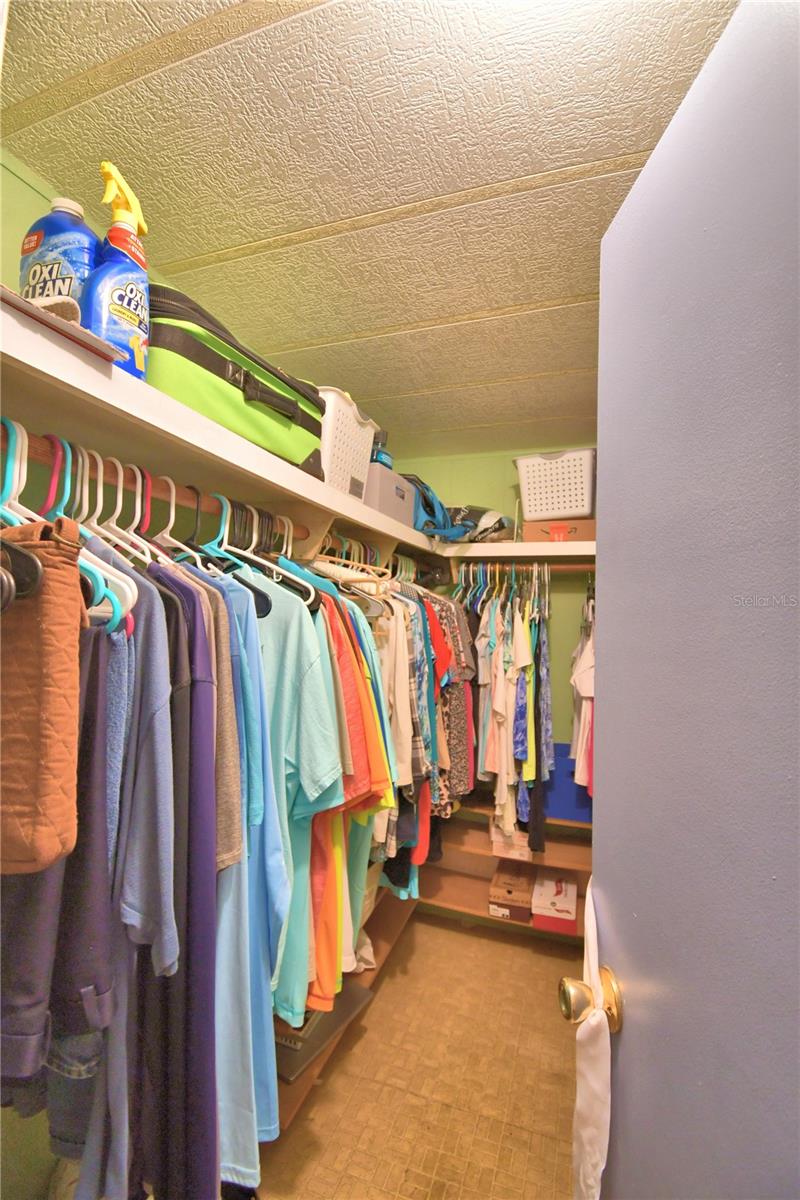 OAKWOOD ESTATES - Residential