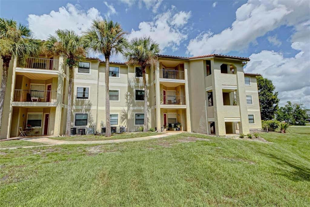 Photo of 3038 Parkway Boulevard #305, Kissimmee, FL 34747 (MLS # O6434962)