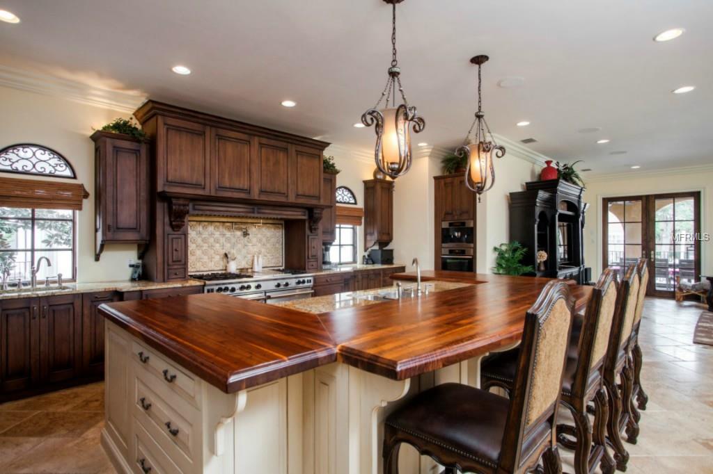 DAVIS ISLANDS REP - Residential