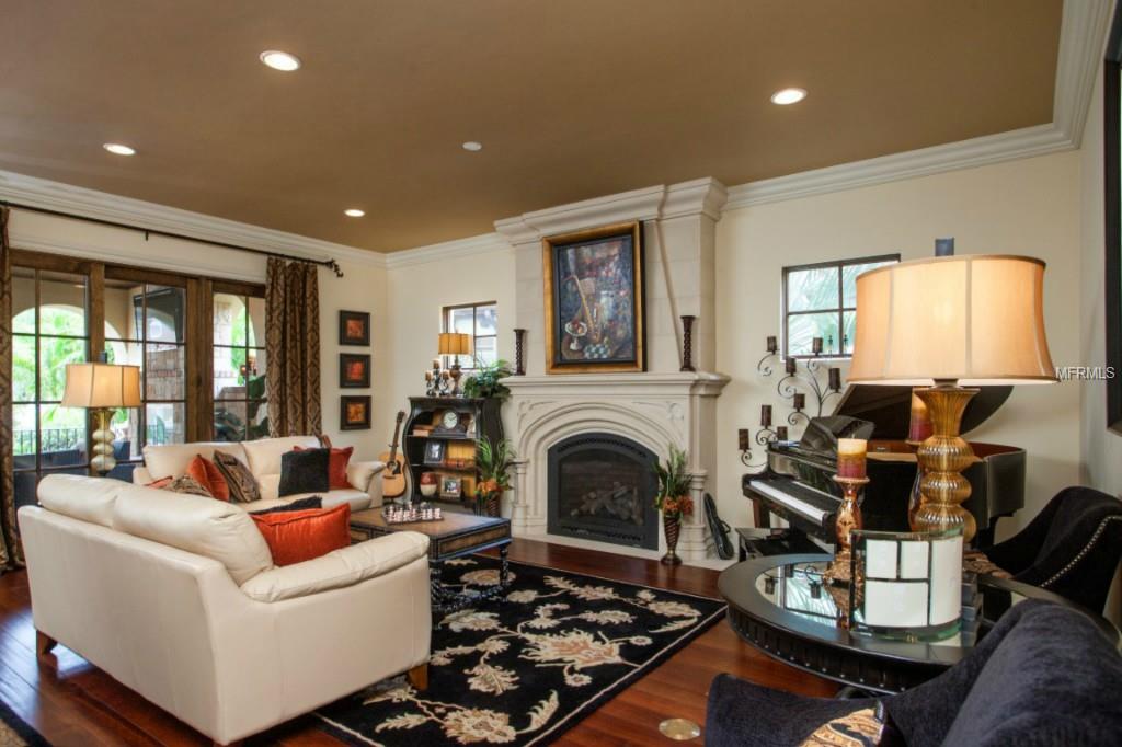 DAVIS ISLANDS REP - Residential