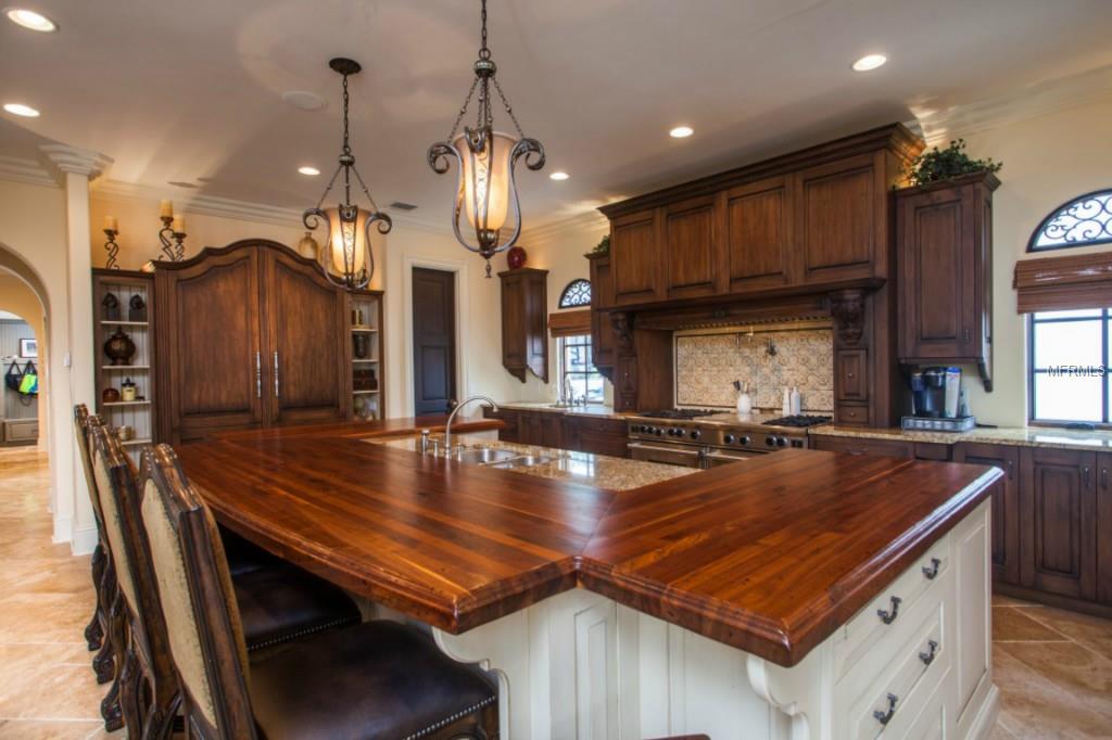 DAVIS ISLANDS REP - Residential