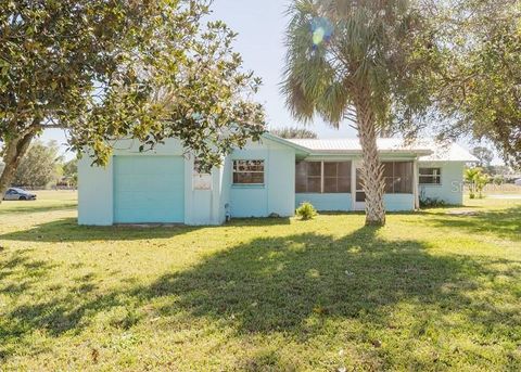 A home in SEBRING