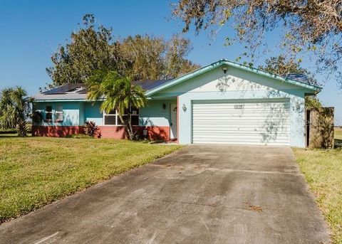 A home in SEBRING