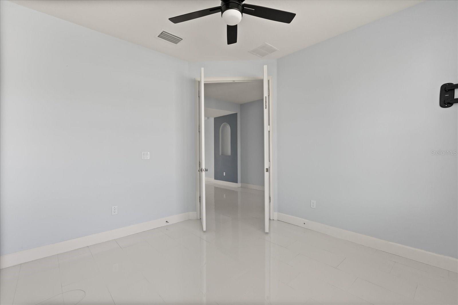 WATERS EDGE PH XII - Residential