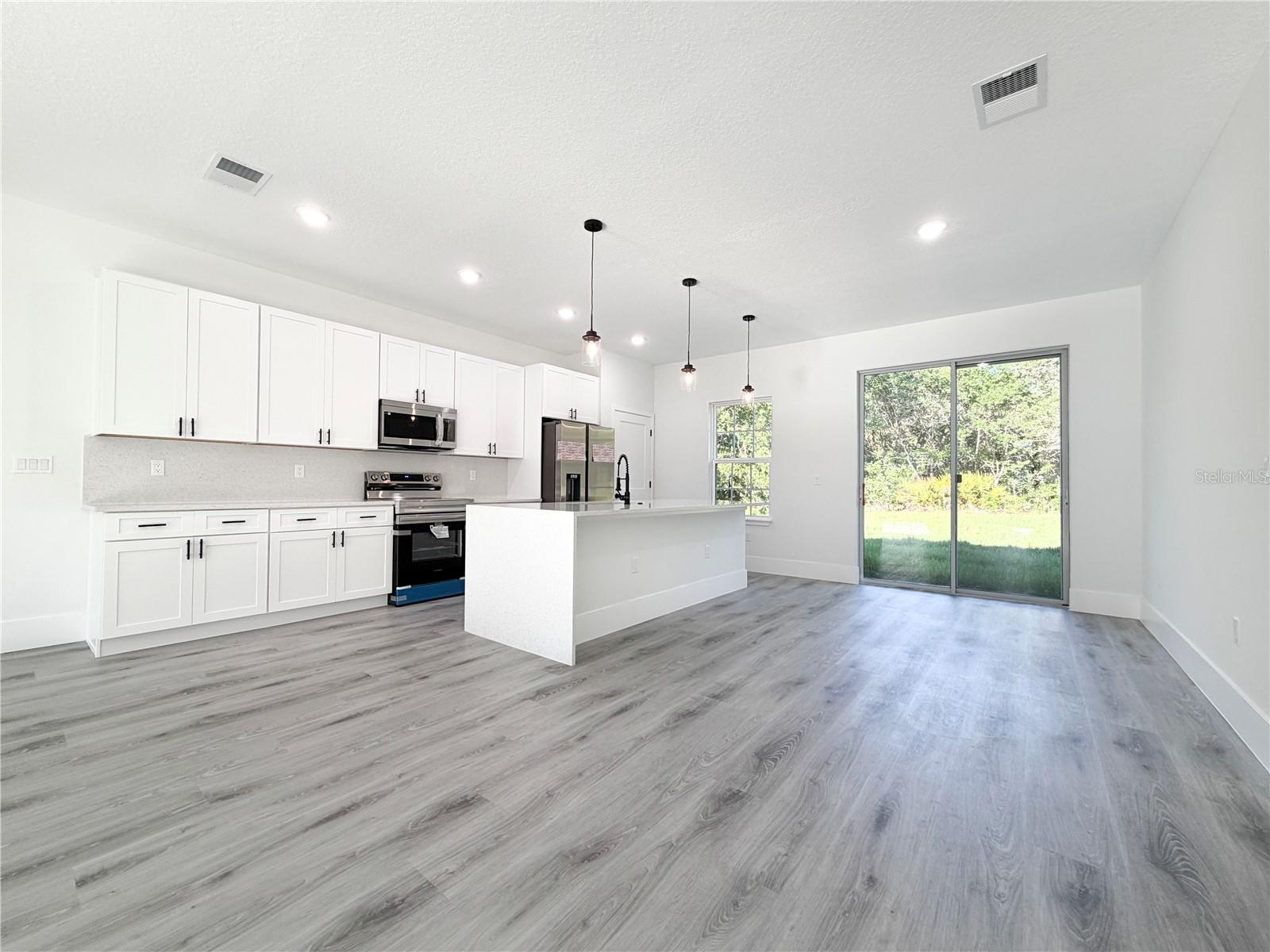 CITRUS SPGS UNIT 04 - Residential