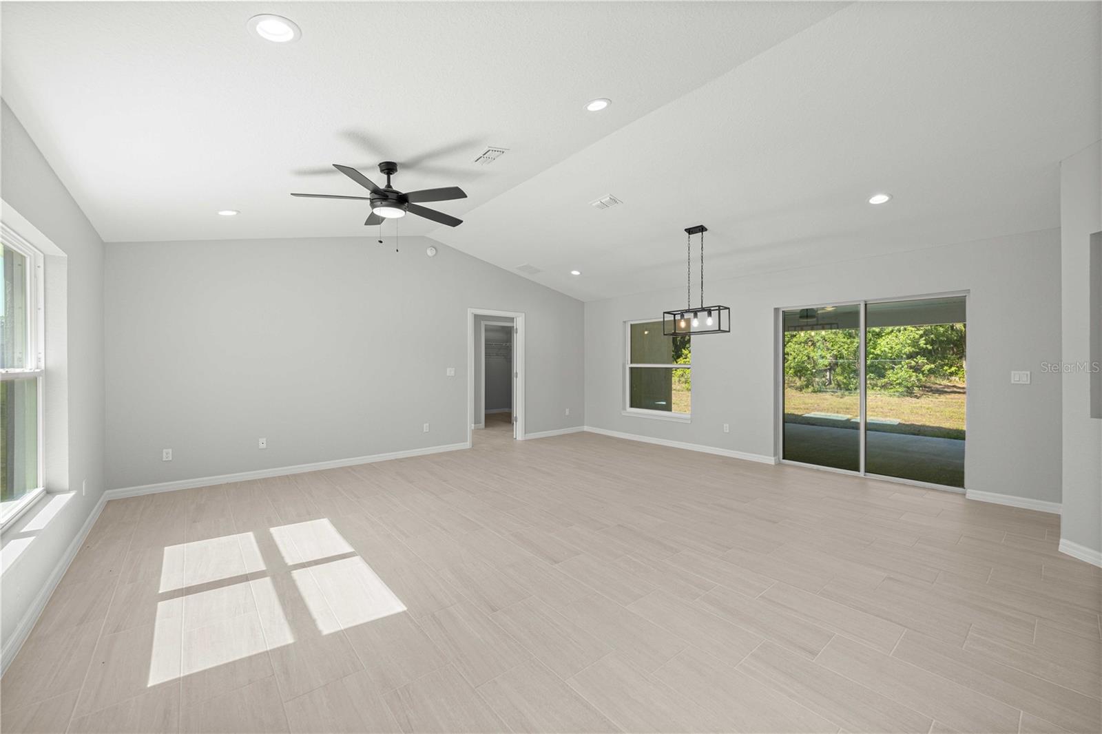 RAINBOW ACRES - Residential
