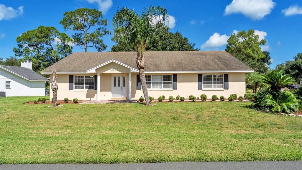 Photo of 1638 Yeomans Path, Lakeland, FL 33809 (MLS # L4964818)