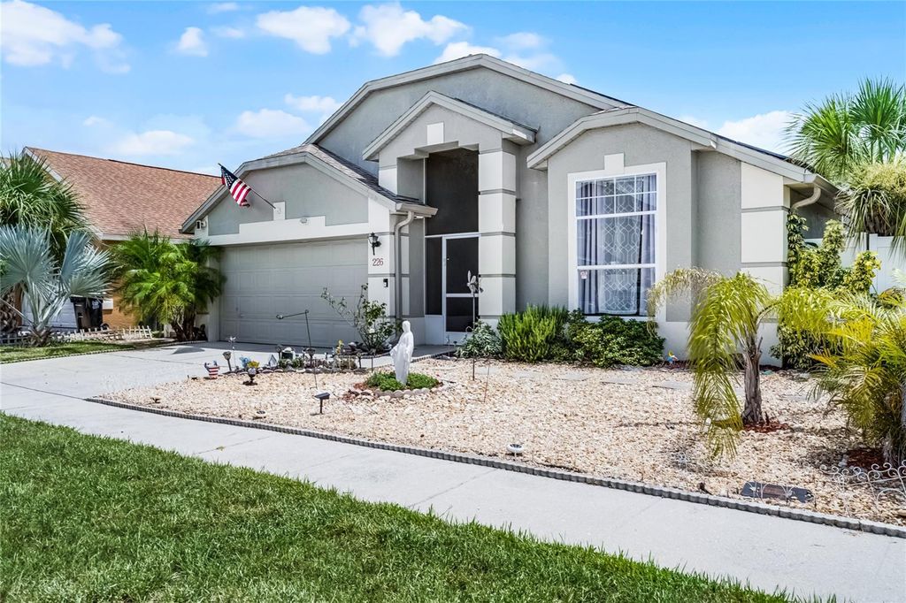 Photo of 226 Rochester Loop, Davenport, FL 33897 (MLS # O6332668)