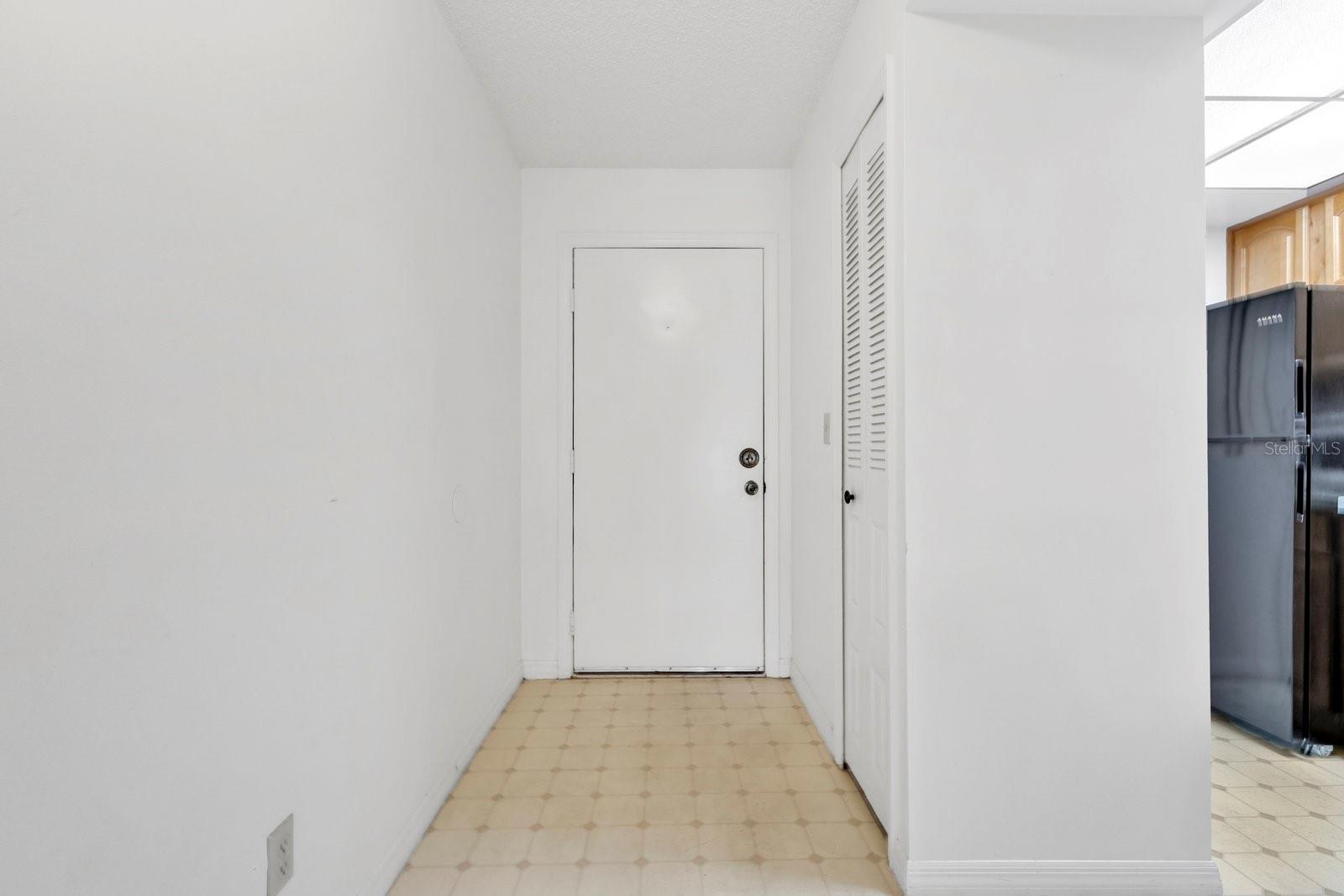 3059 SIR HAMILTON CIRCLE 9