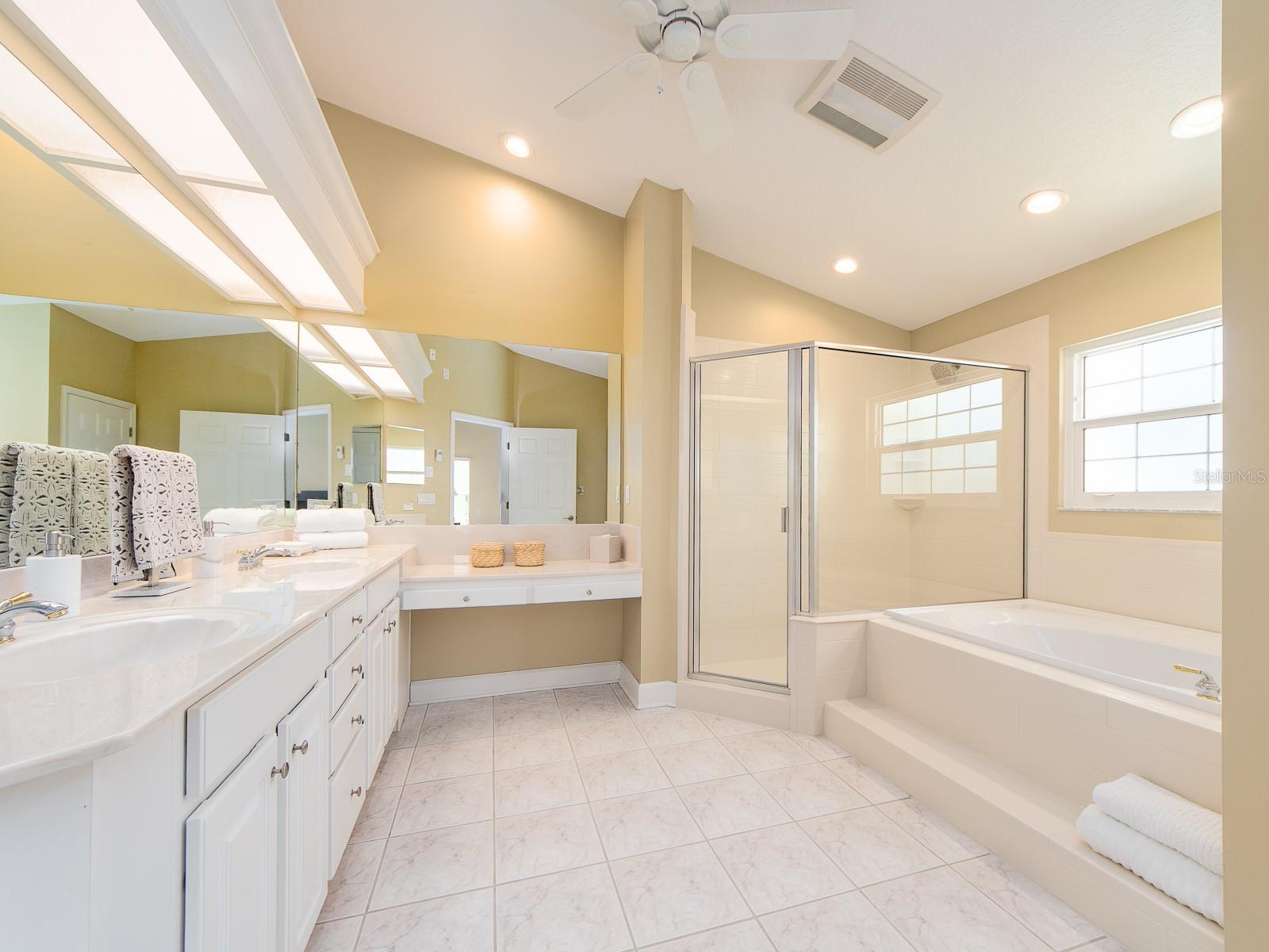 TIDES VILLAGE - YACHT - Residential