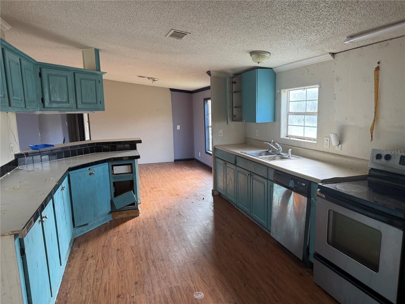 PARADISE COUNTRY ESTATES - Residential