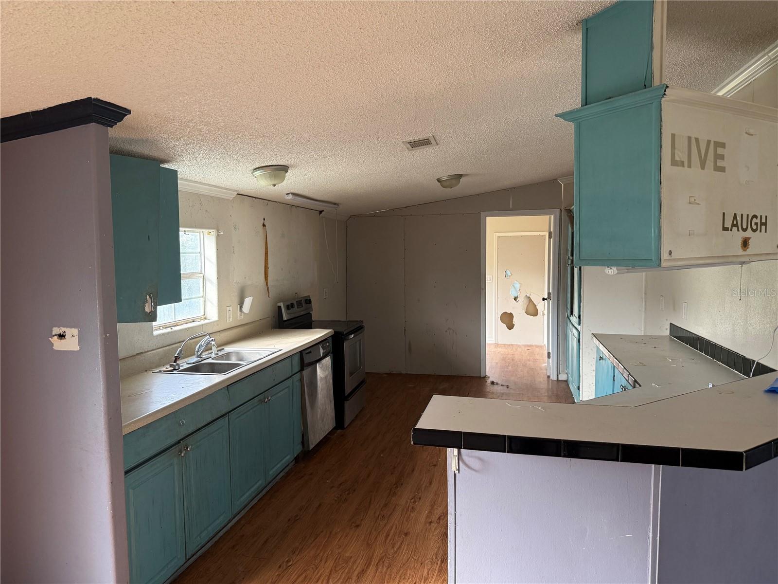 PARADISE COUNTRY ESTATES - Residential