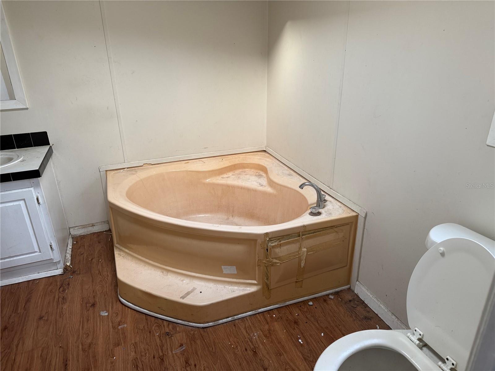 PARADISE COUNTRY ESTATES - Residential