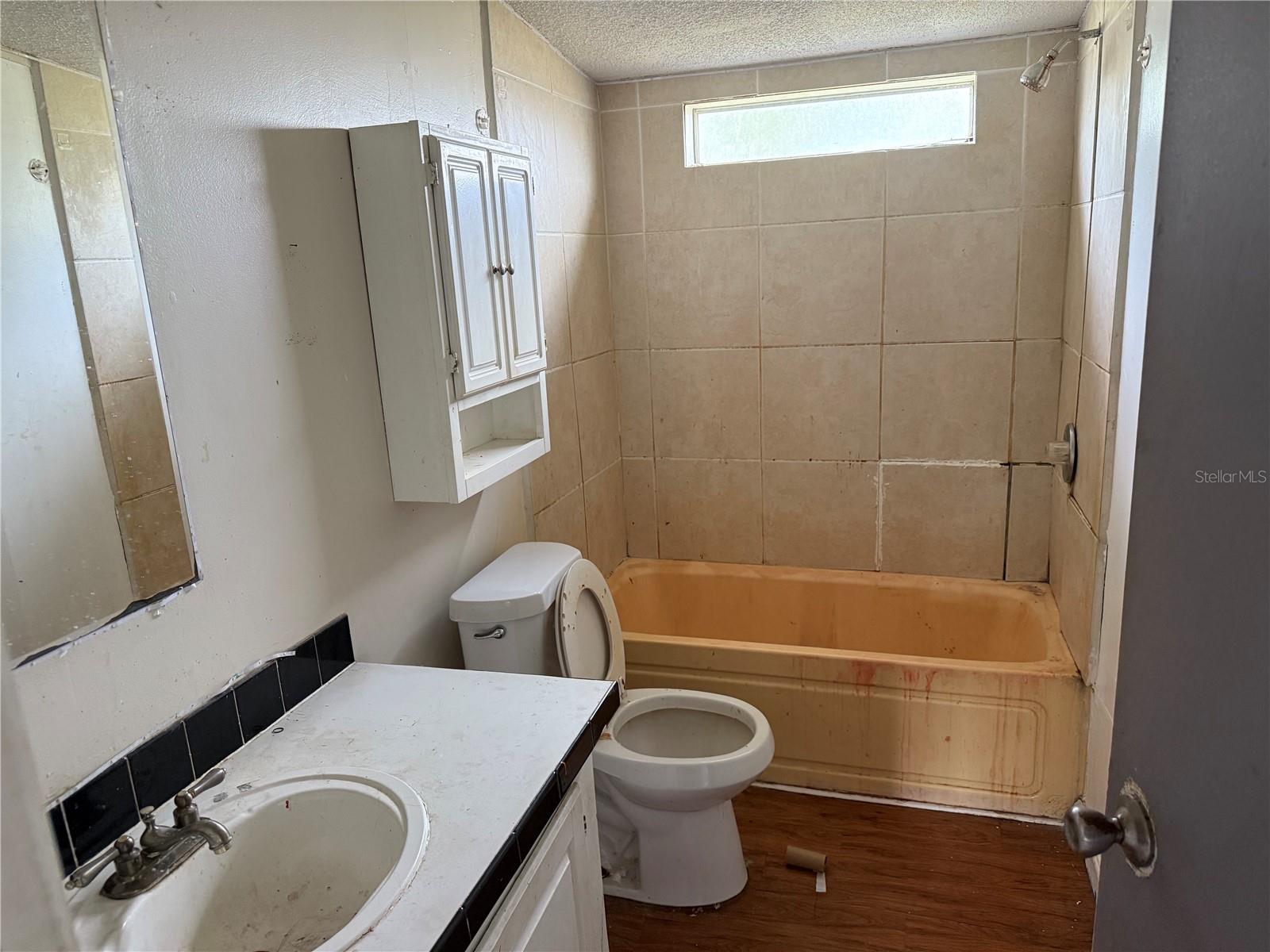 PARADISE COUNTRY ESTATES - Residential