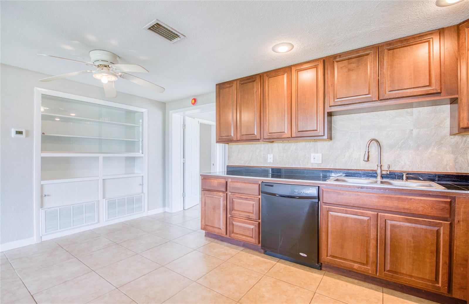 ORANGEWOOD VILLAGE - Residential