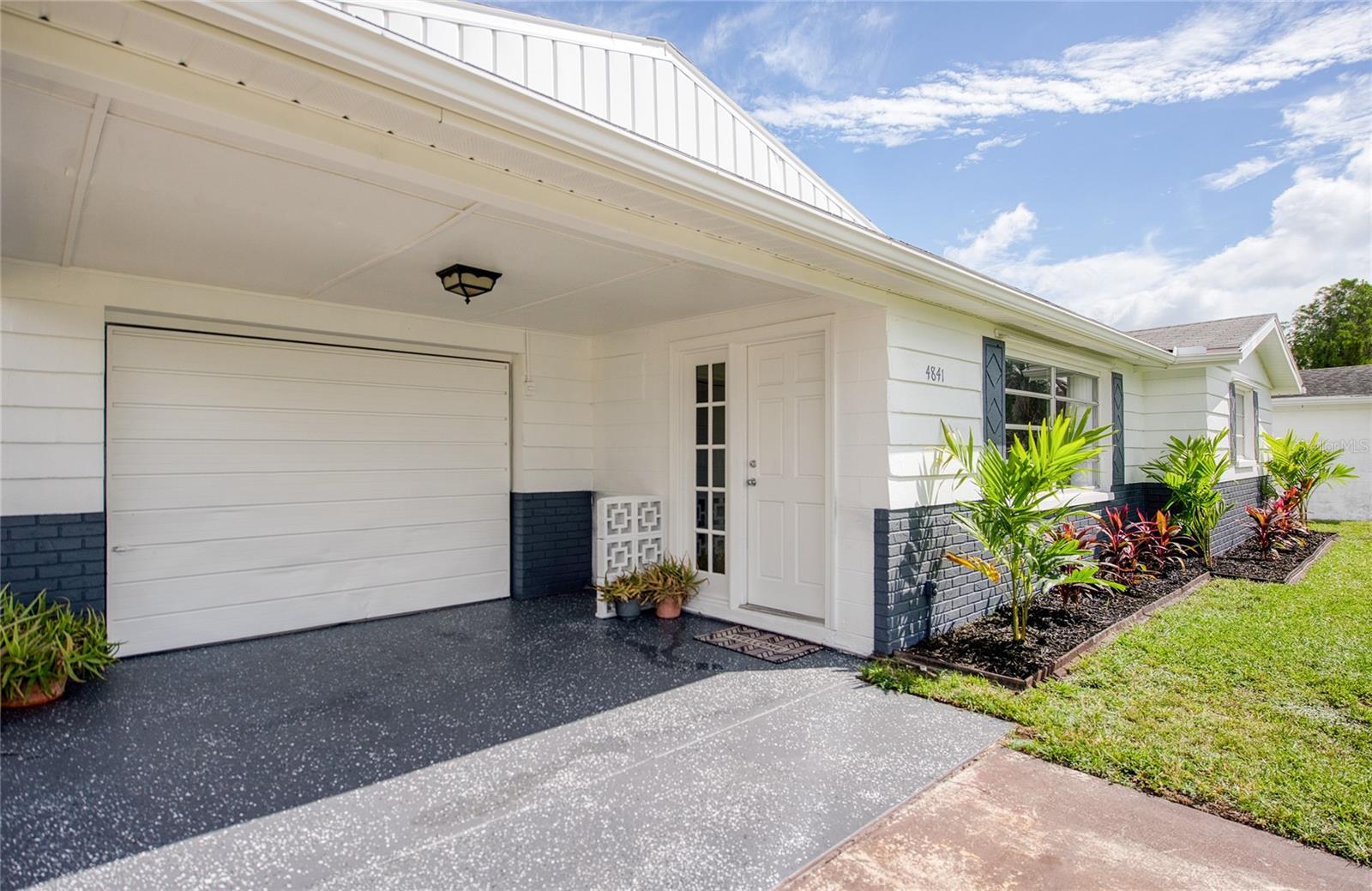 ORANGEWOOD VILLAGE - Residential